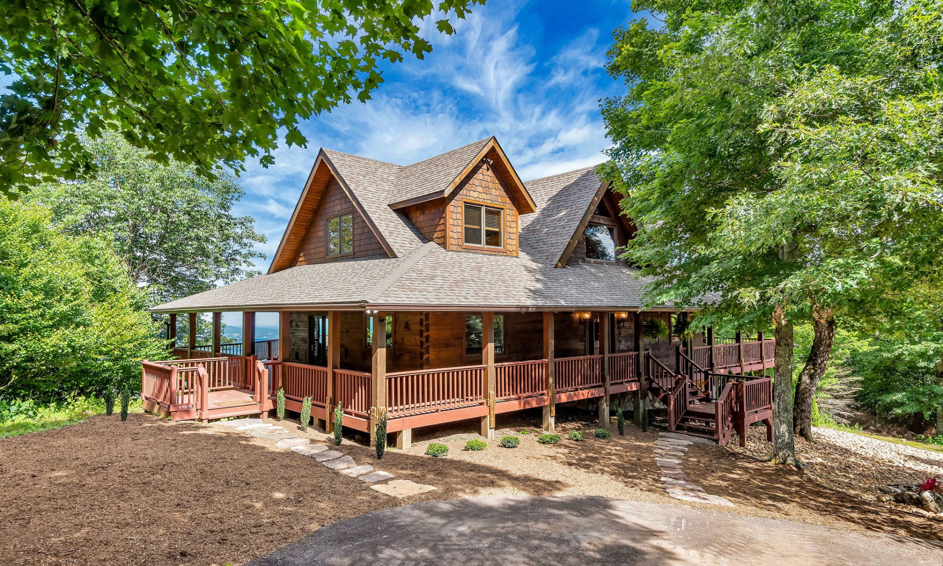 Image number 1 for the current listing