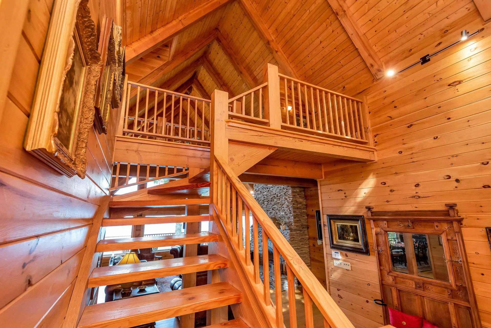 Image number 8 for the current listing