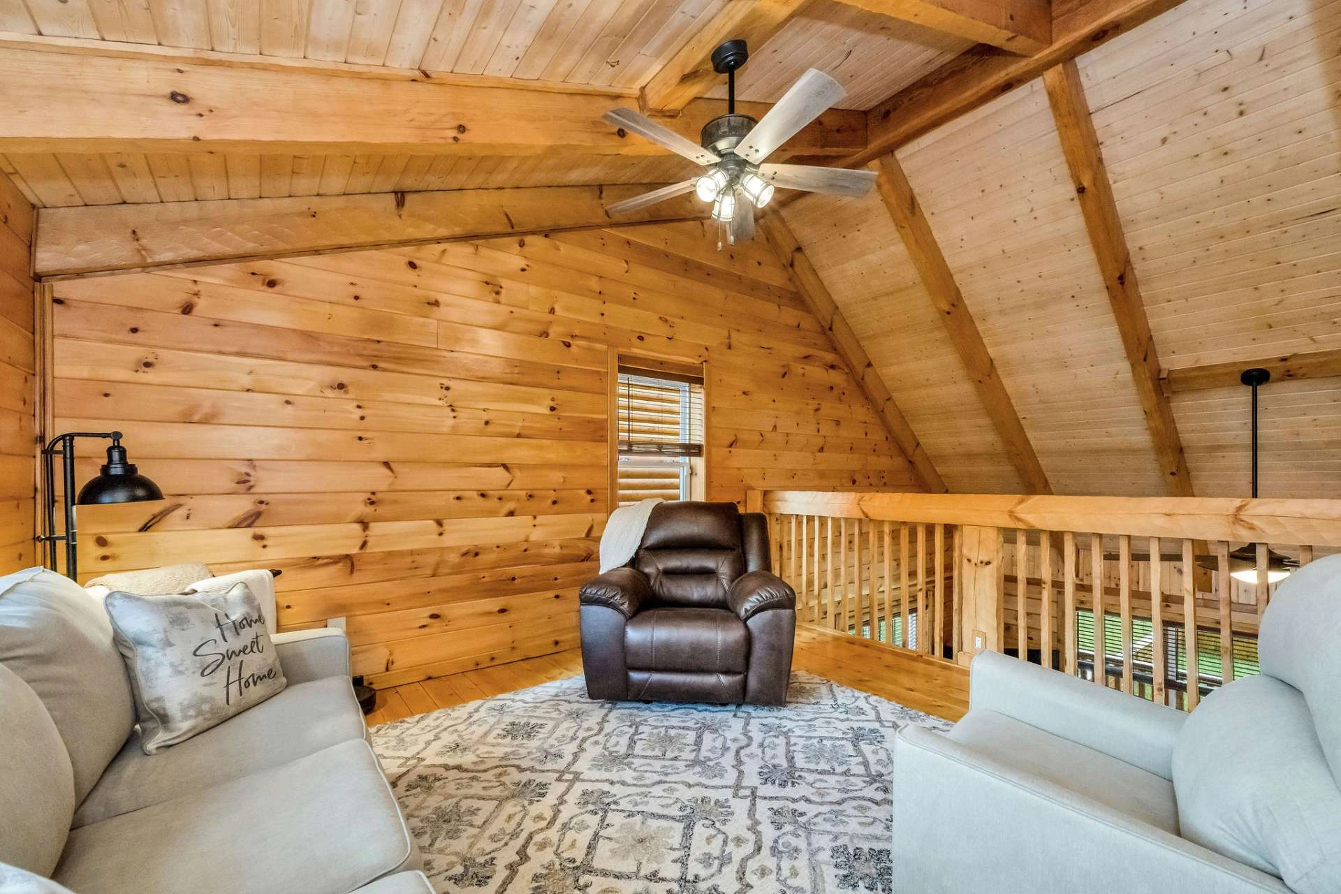 Image number 14 for the current listing