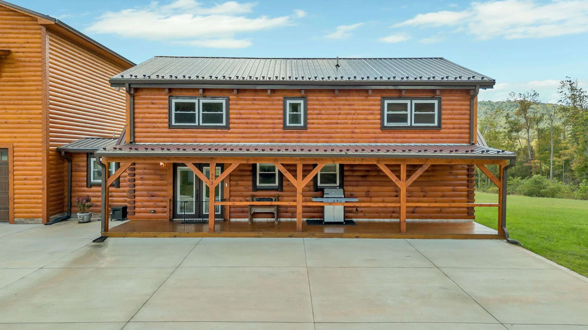 Image number 33 for the current listing