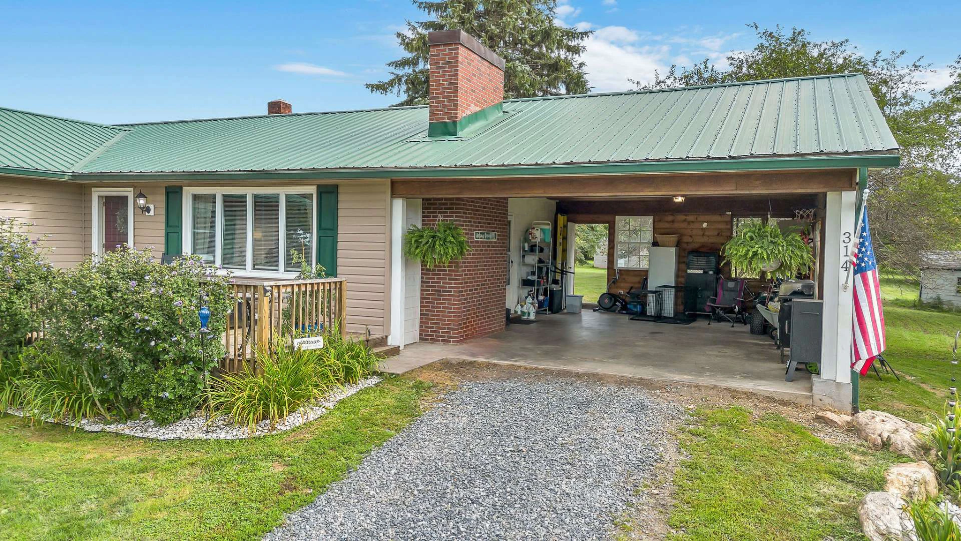Image number 17 for the current listing