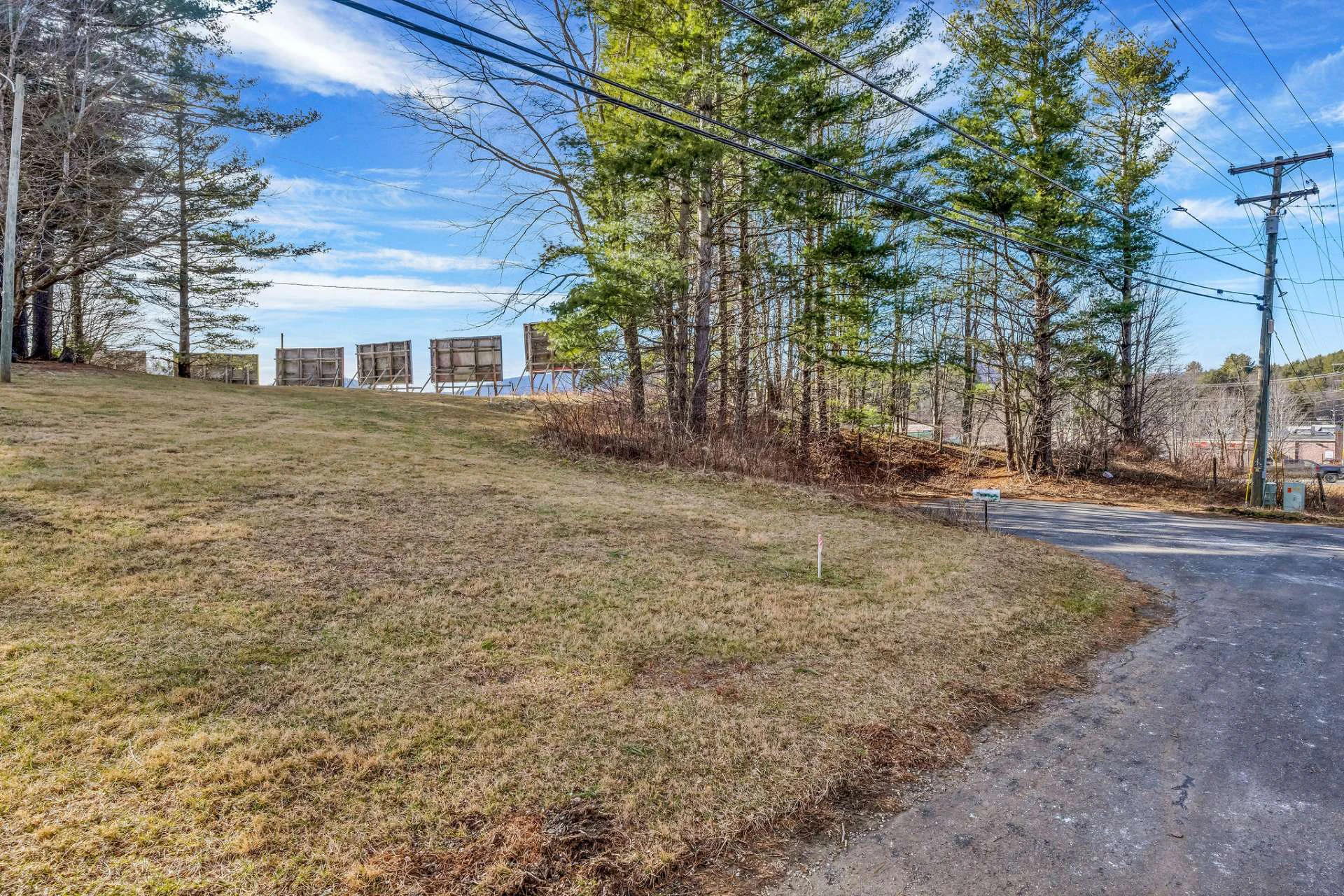 Image number 13 for the current listing