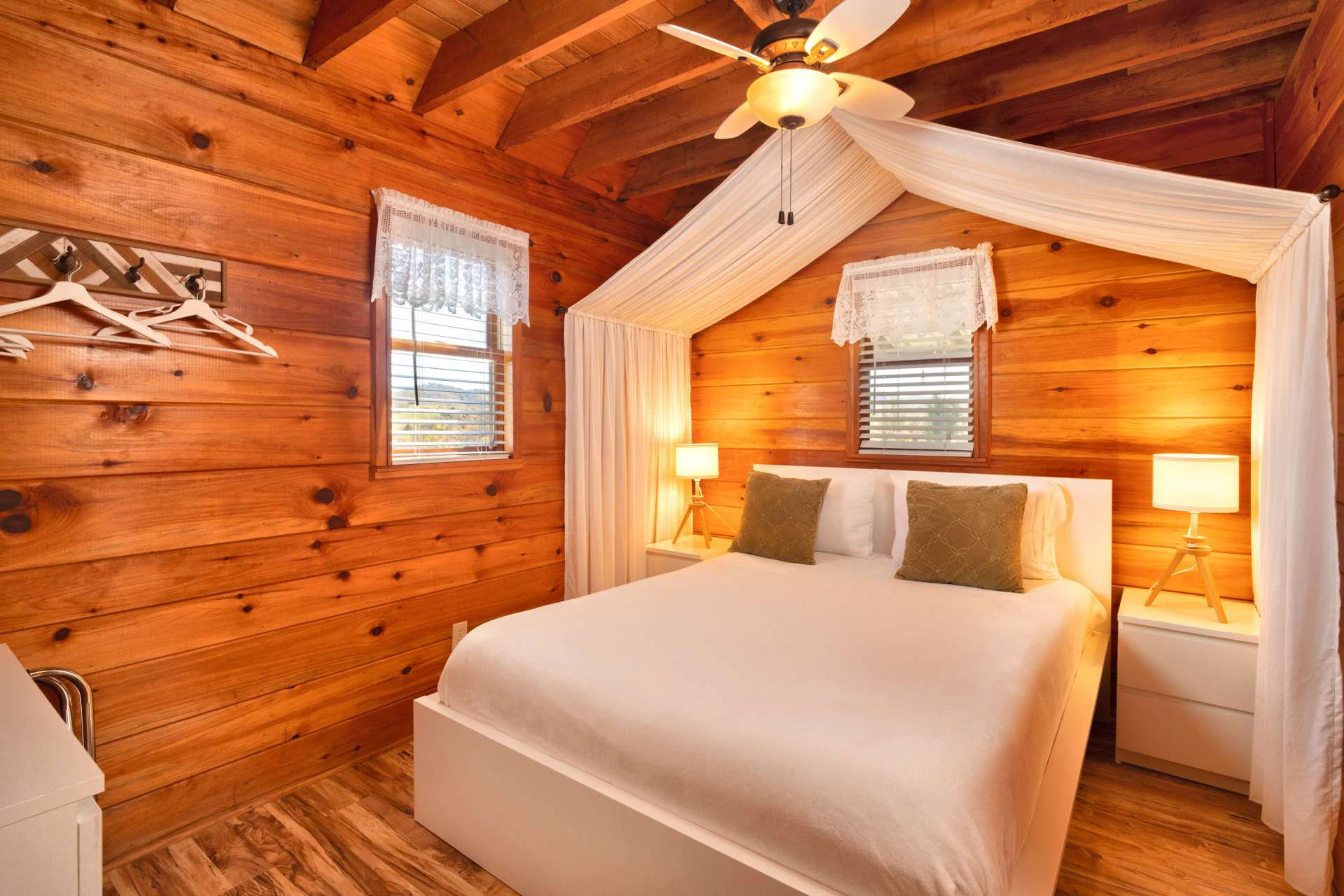 Image number 5 for the current listing