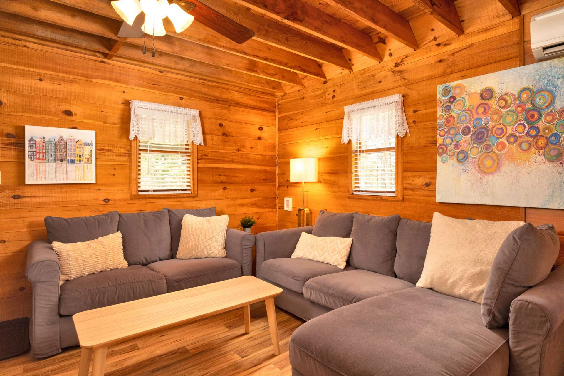 Image number 15 for the current listing