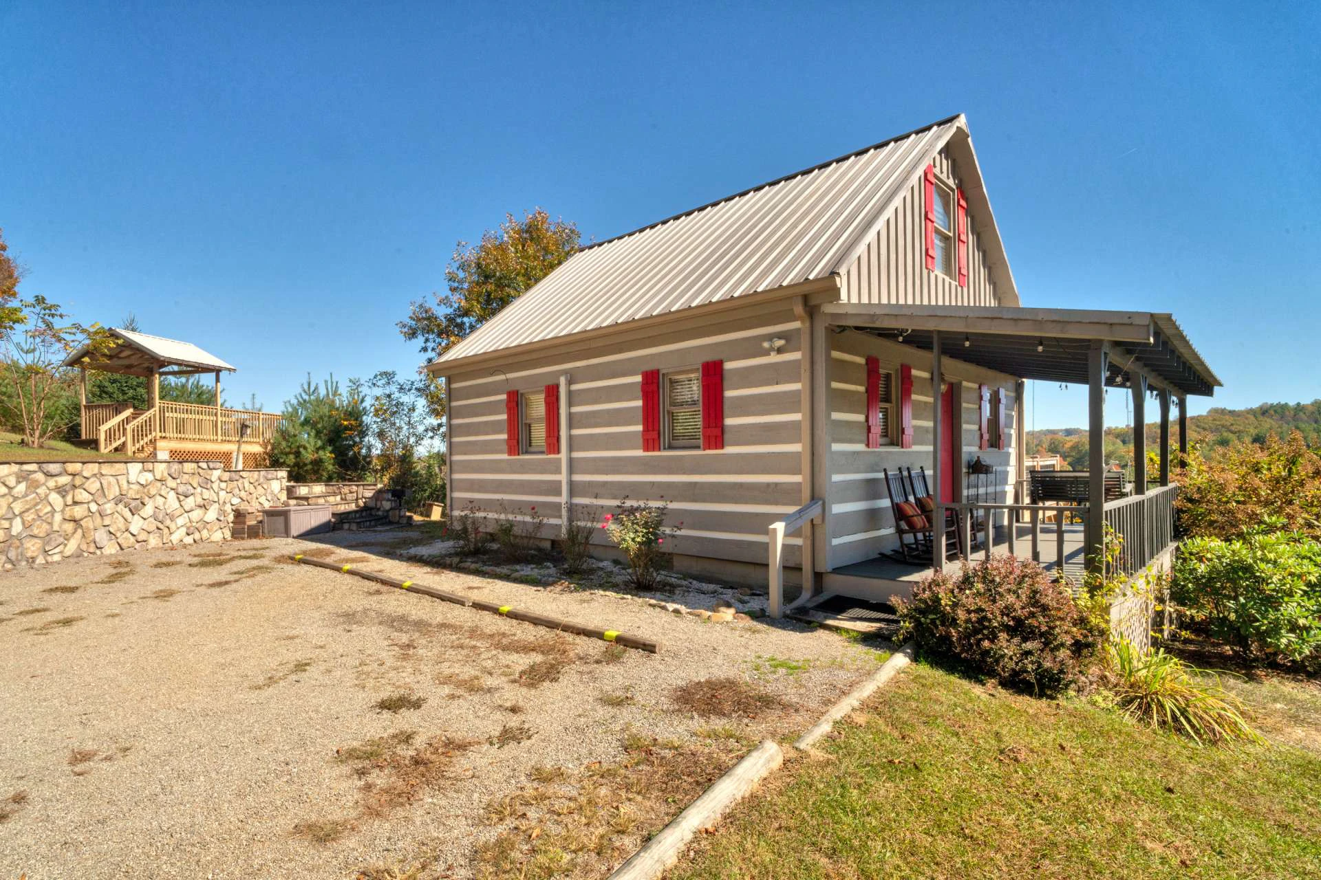 Image number 19 for the current listing