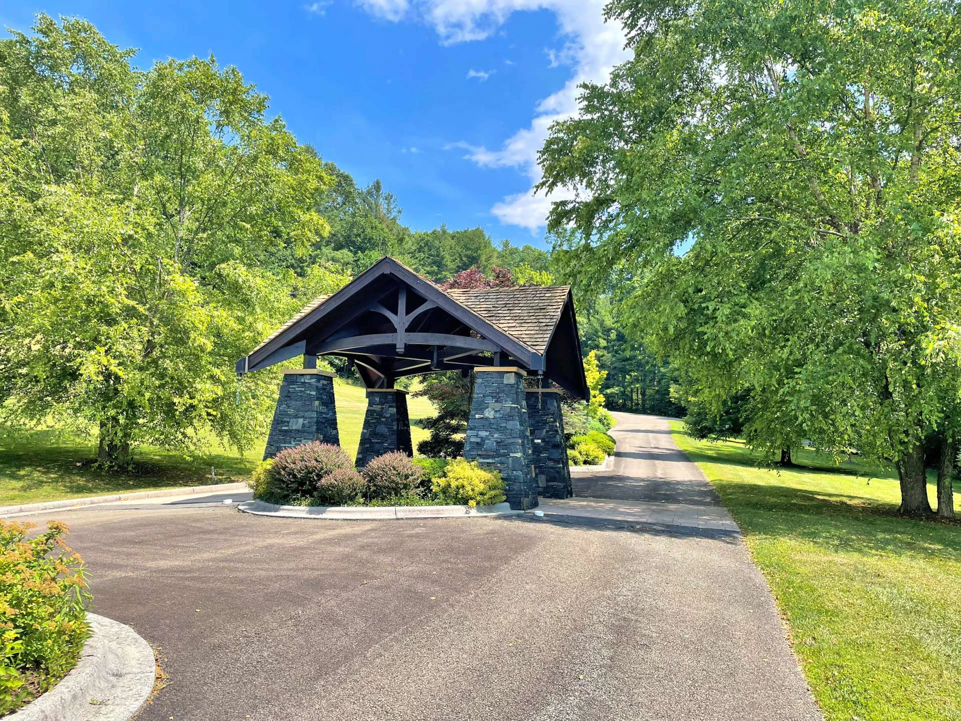 Image number 5 for the current listing