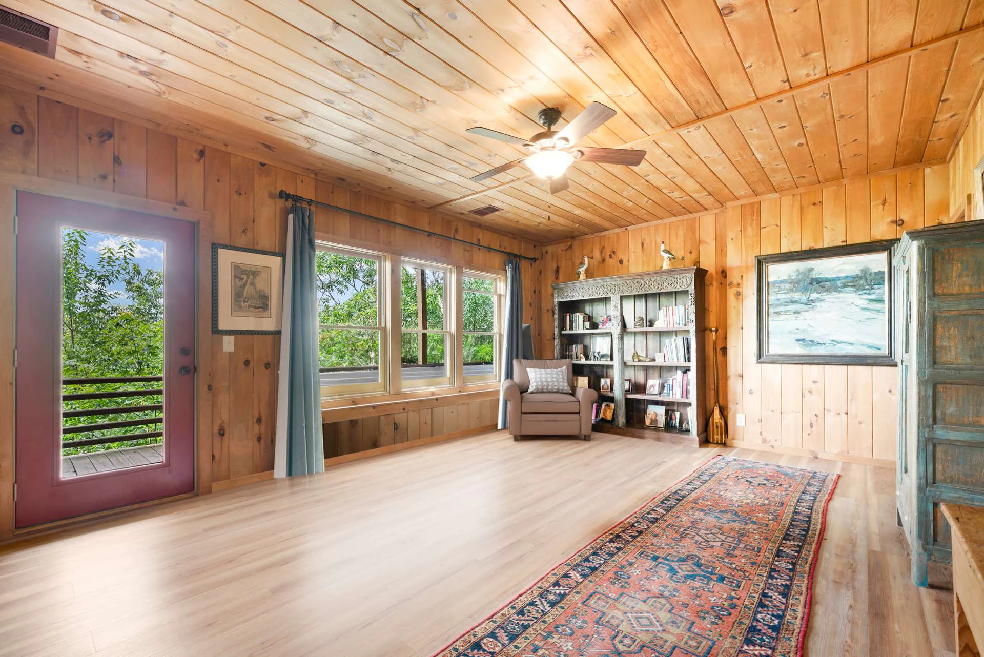 Image number 15 for the current listing