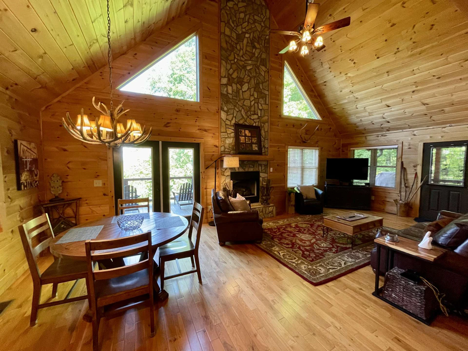 Image number 4 for the current listing