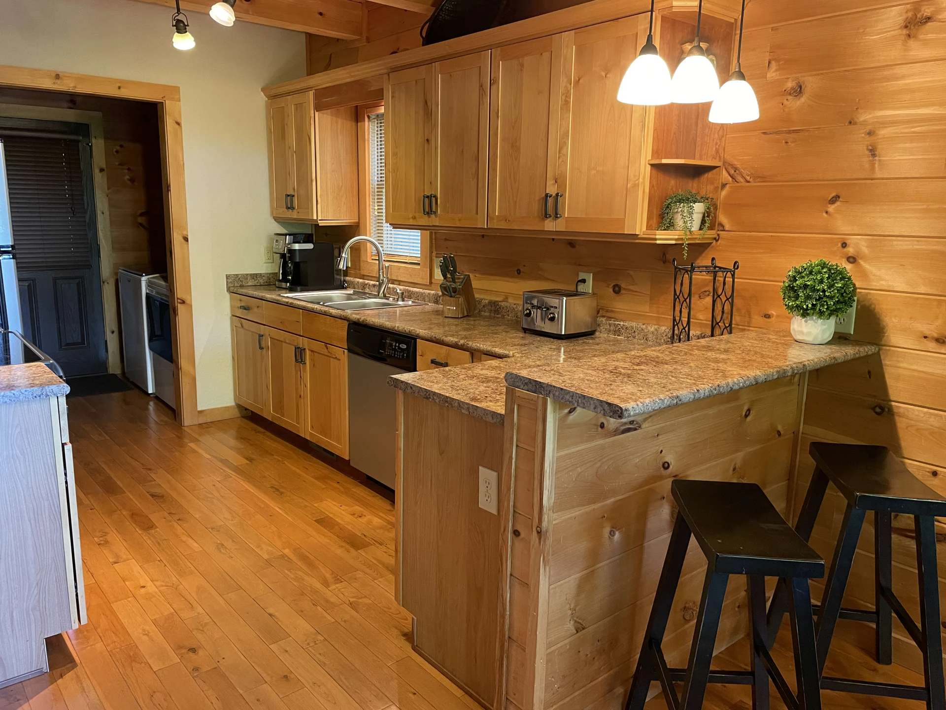 Image number 6 for the current listing