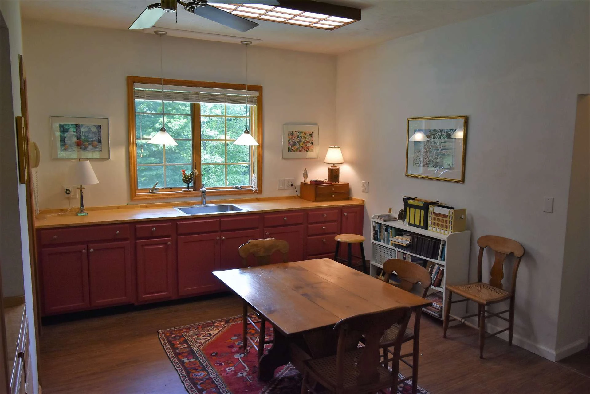 Image number 2 for the current listing