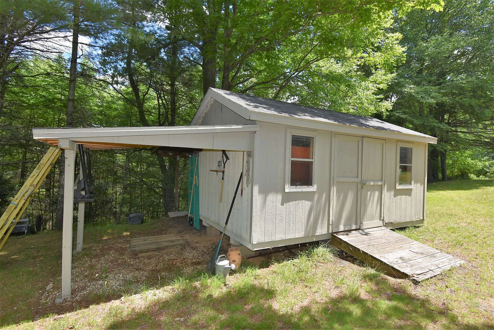 Image number 21 for the current listing