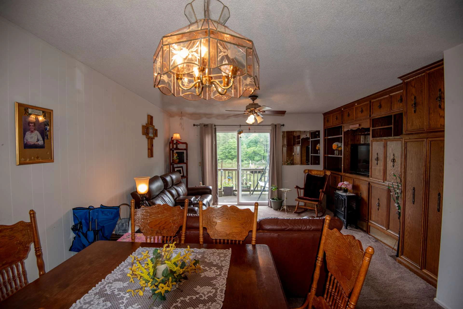 Image number 16 for the current listing