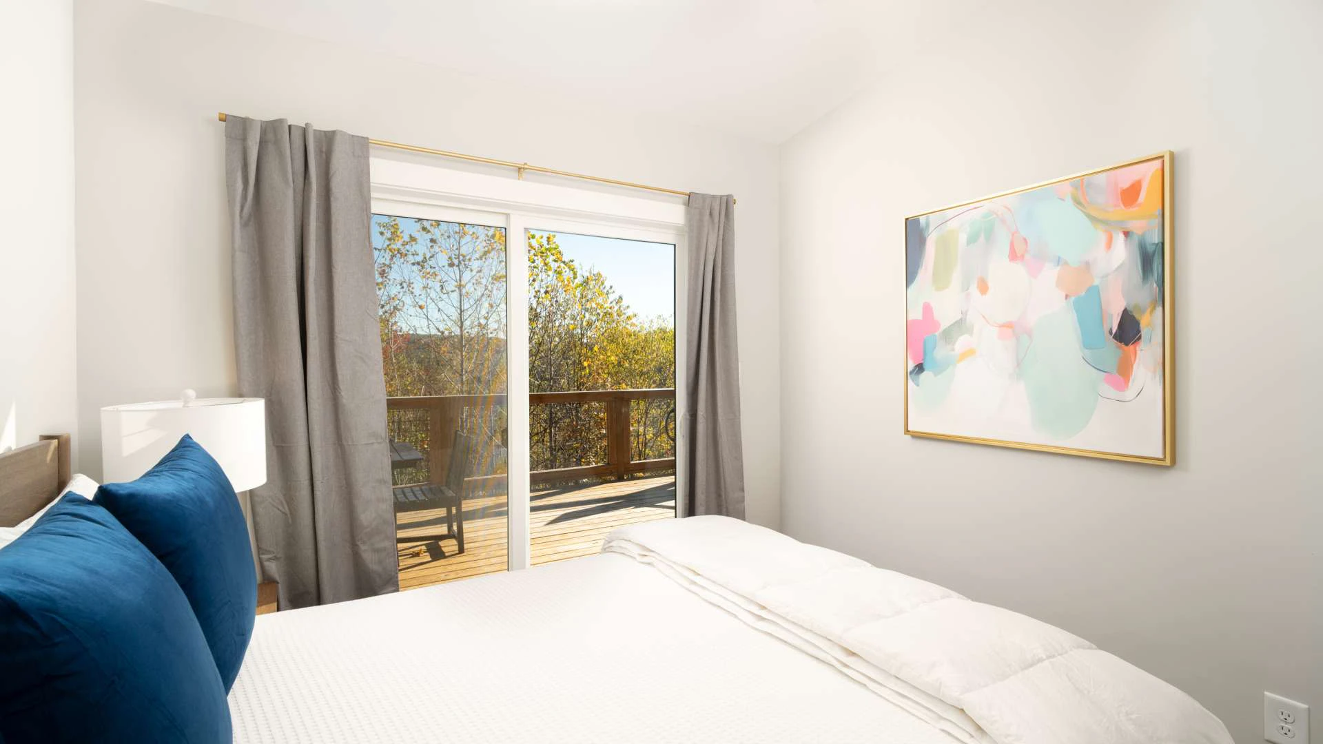 Image number 10 for the current listing