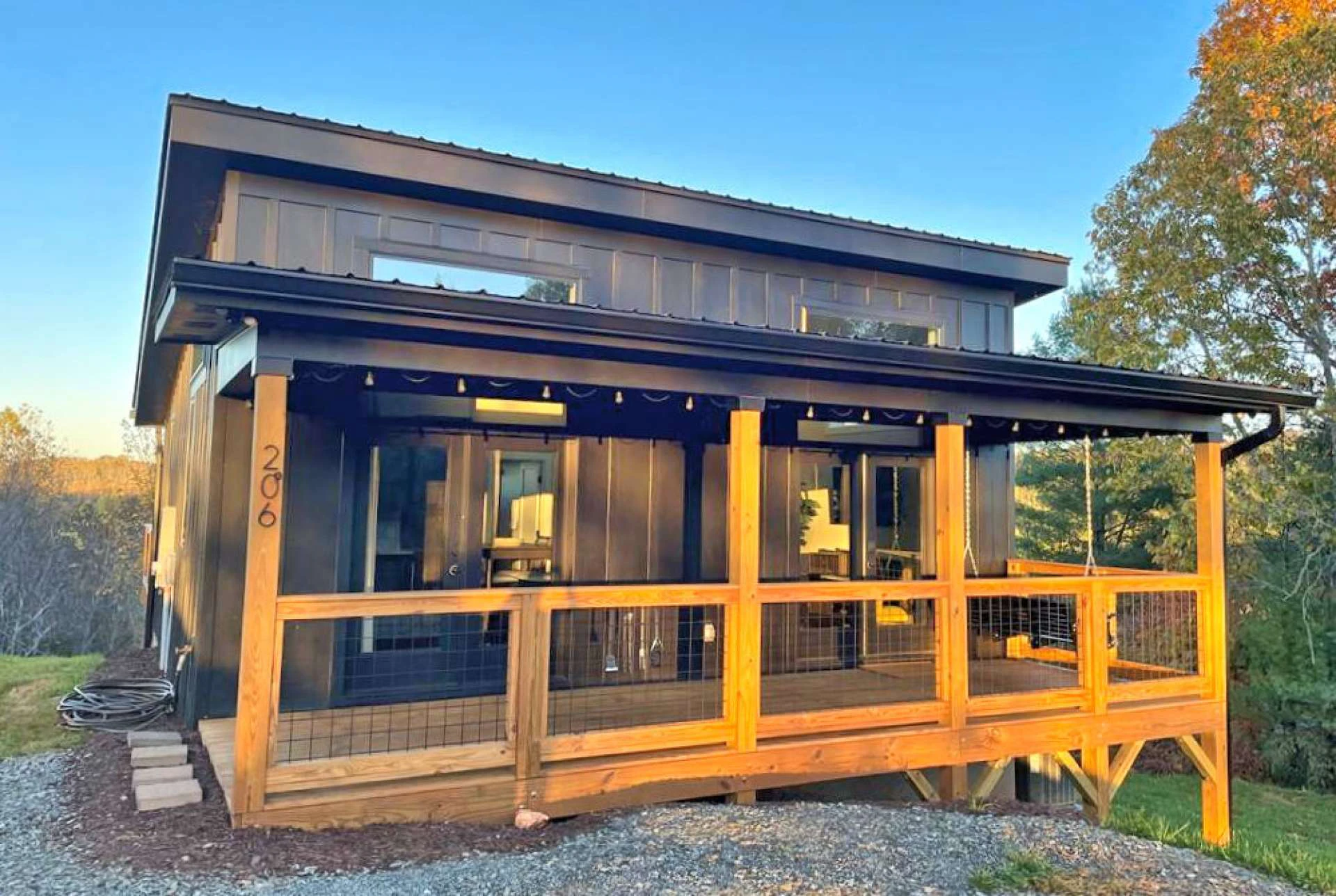 Image number 4 for the current listing