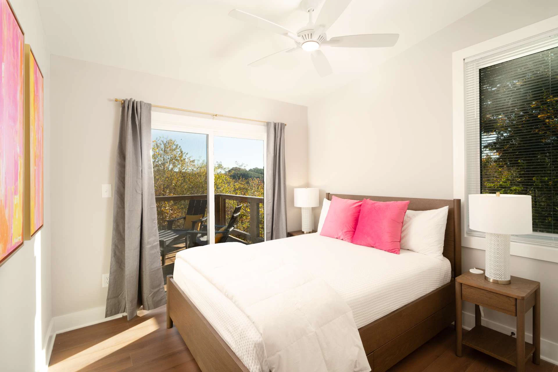 Image number 6 for the current listing
