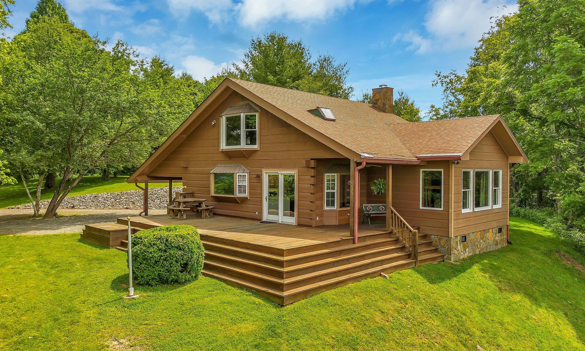 Image number 1 for the current listing