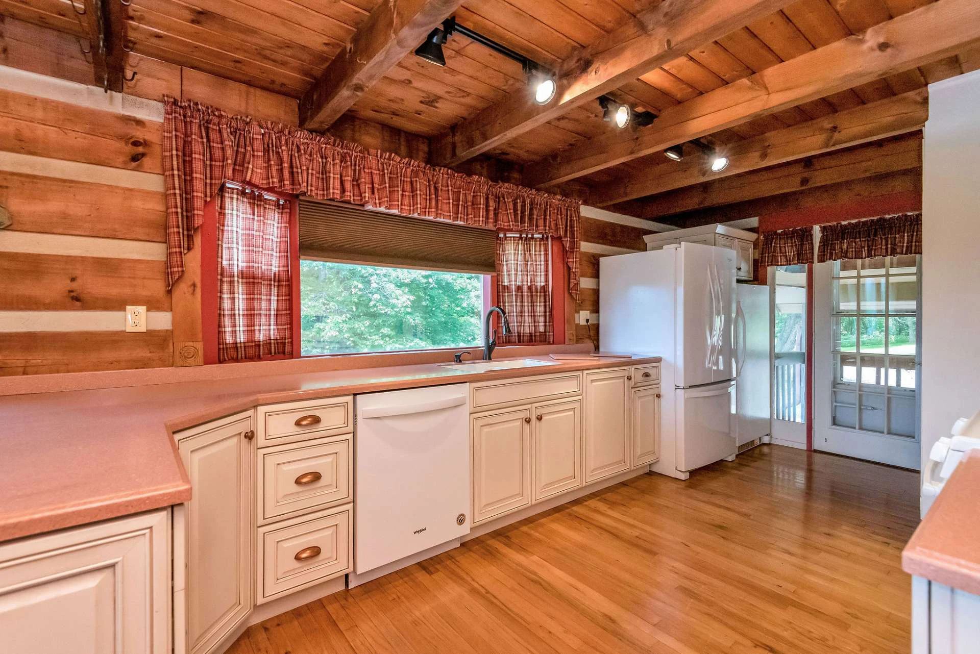 Image number 3 for the current listing