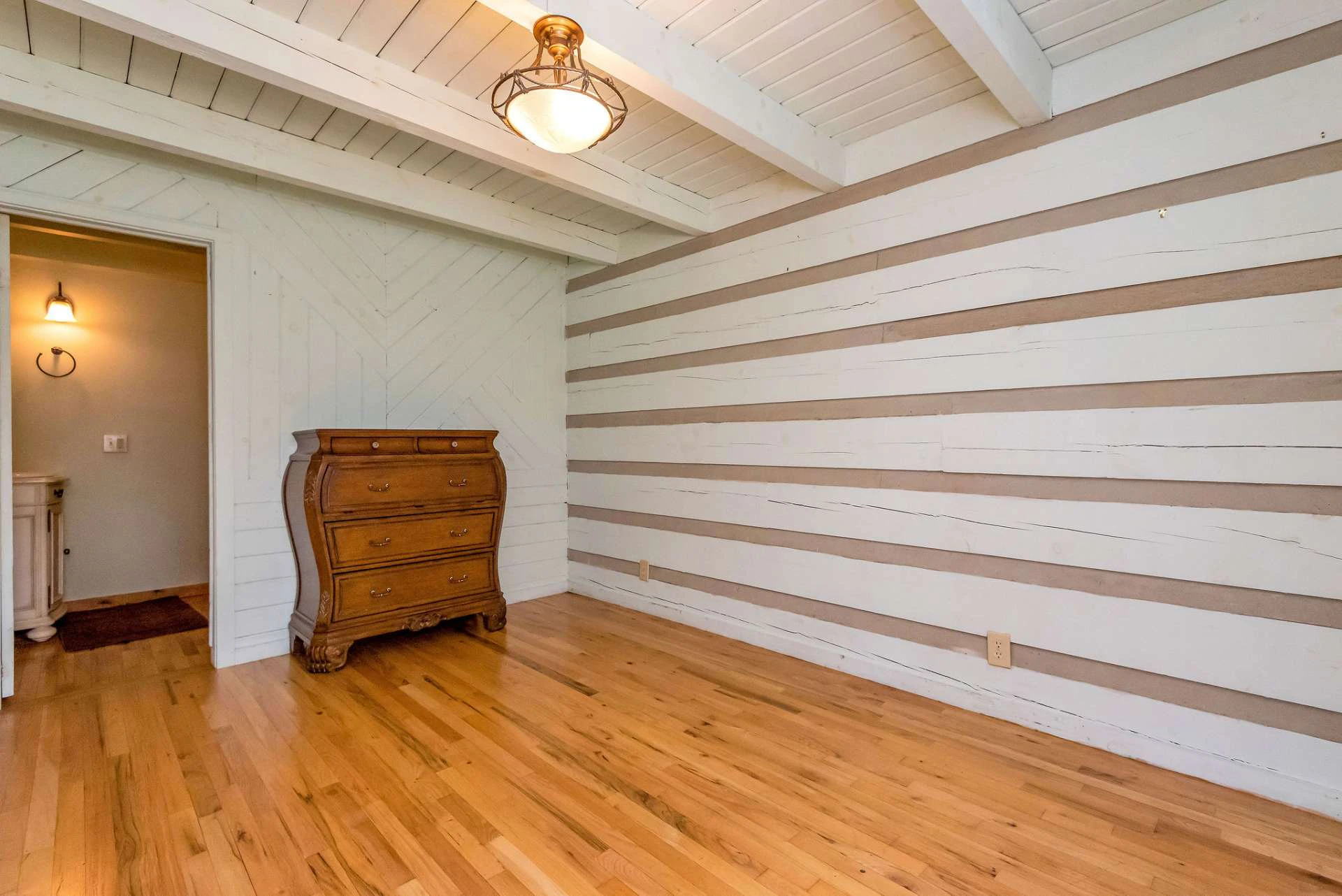 Image number 7 for the current listing