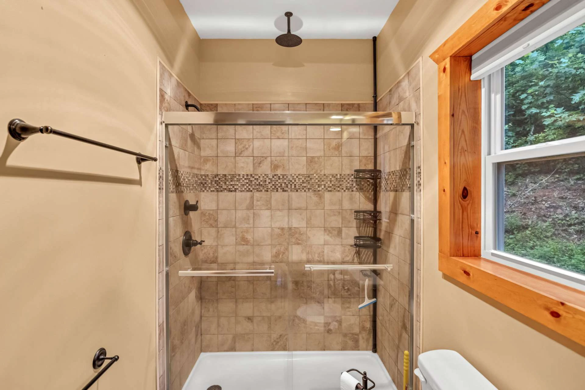 Image number 2 for the current listing