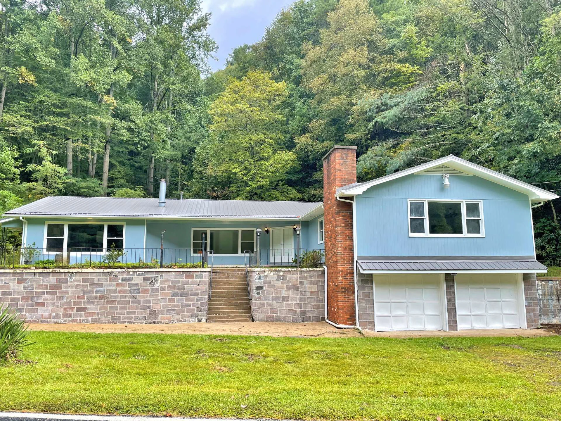 Image number 3 for the current listing