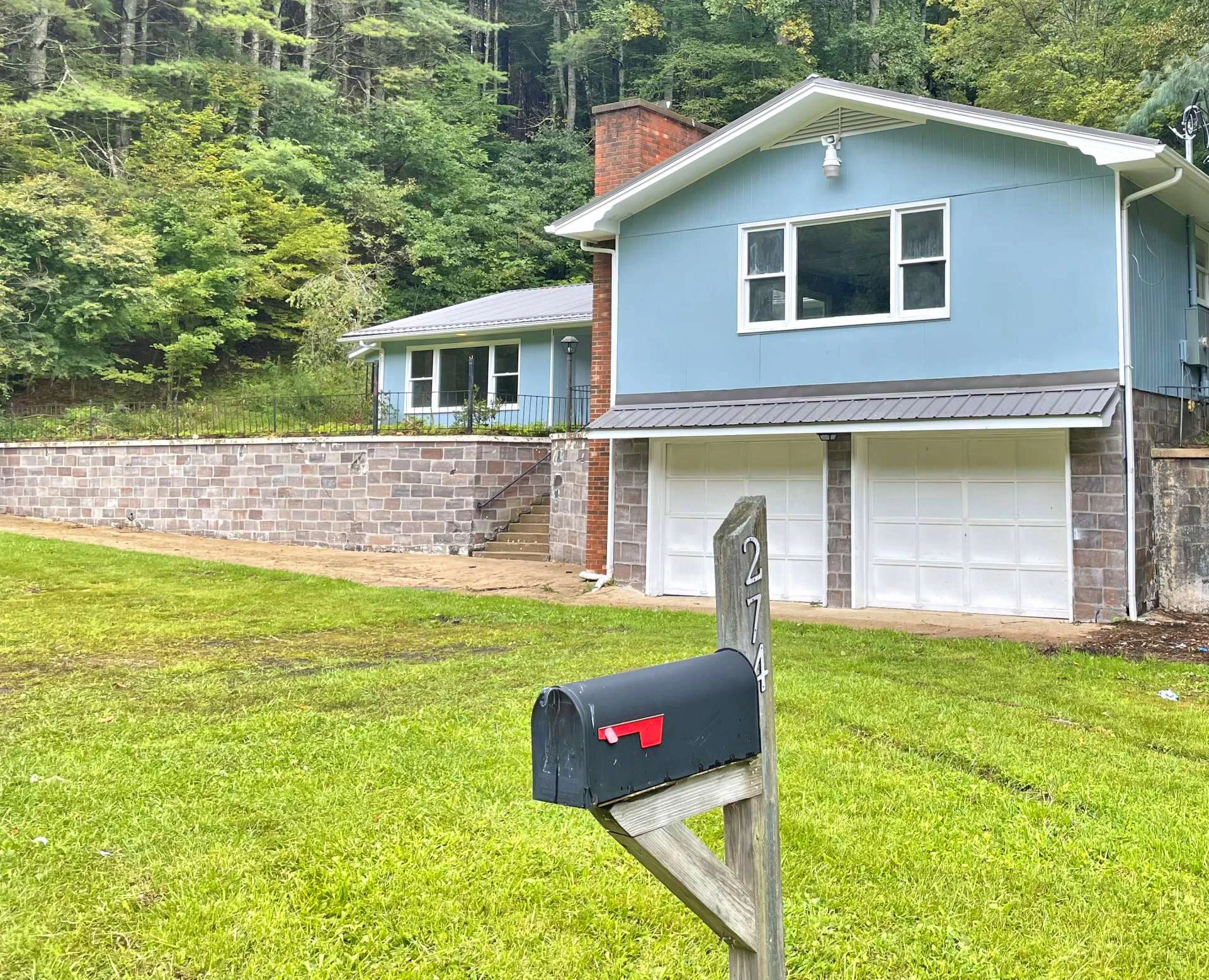 Image number 4 for the current listing