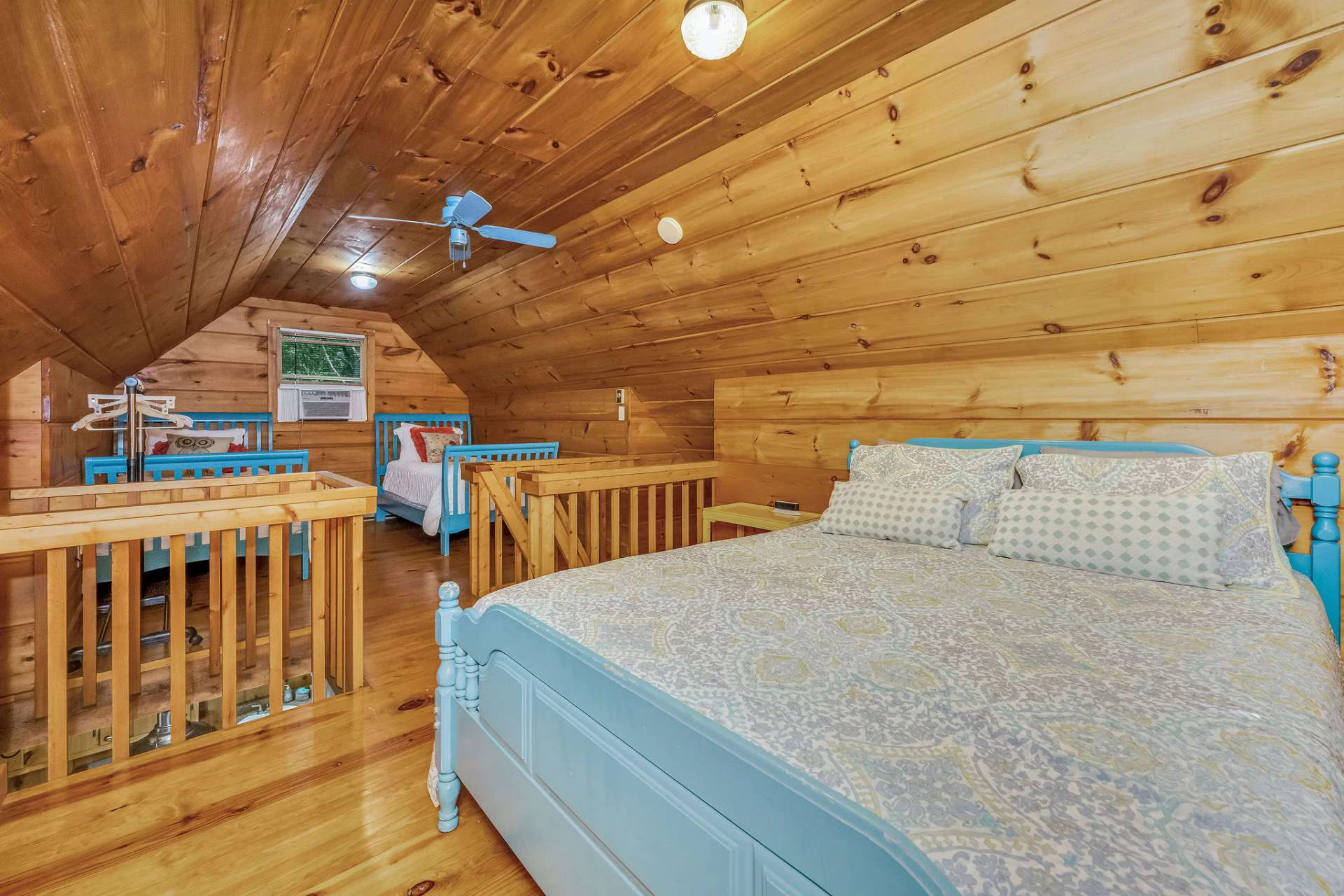 Image number 7 for the current listing