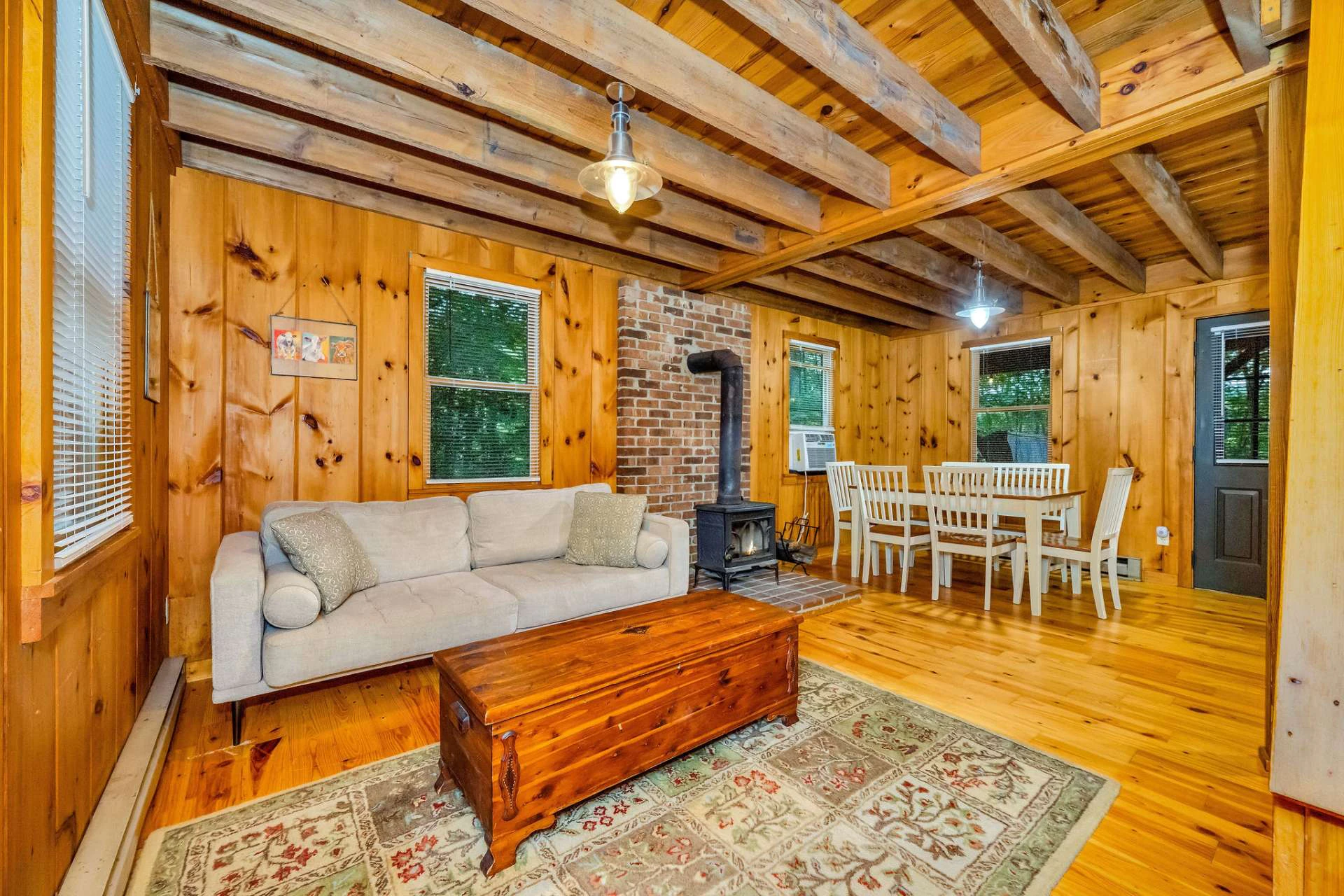 Image number 21 for the current listing