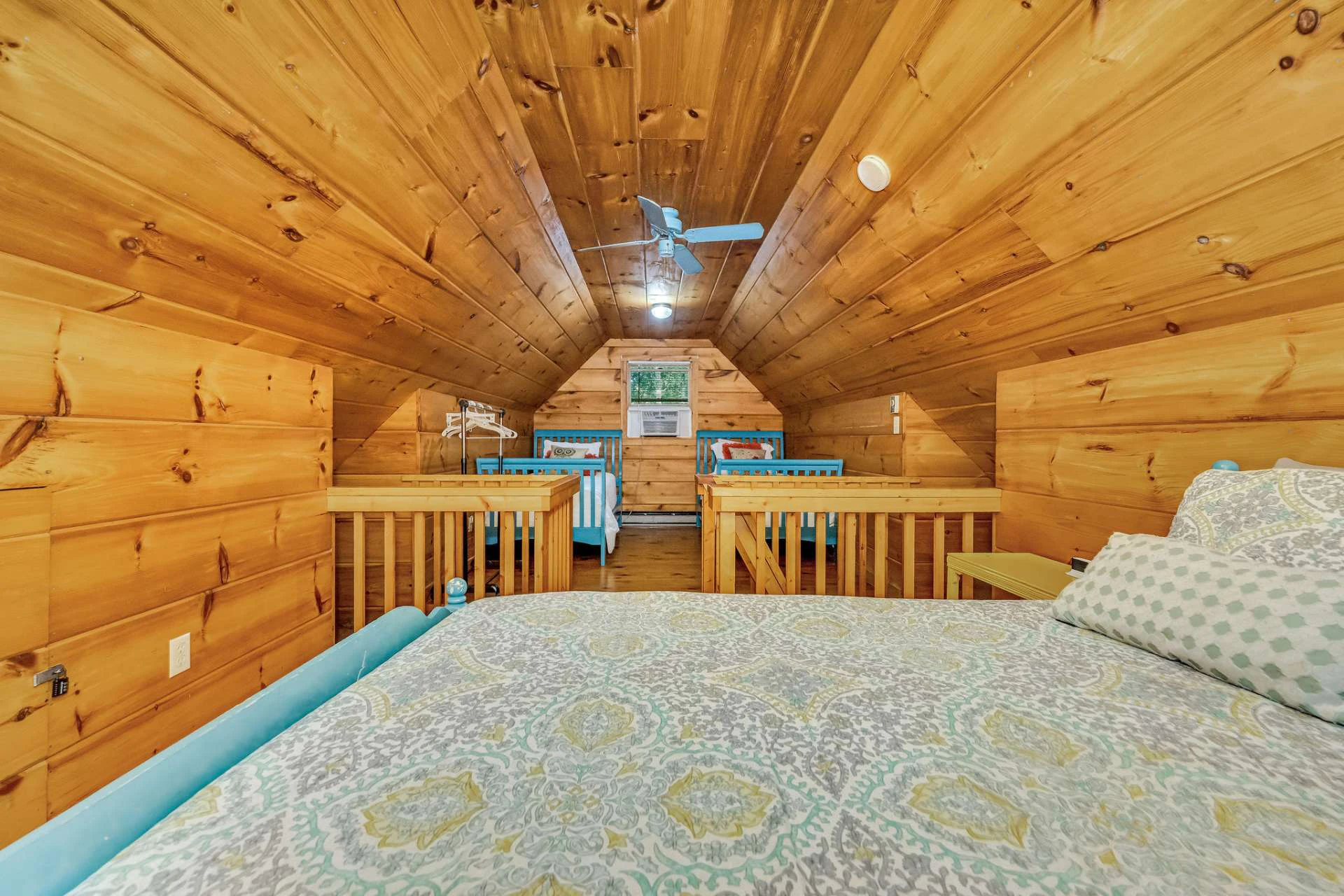Image number 8 for the current listing