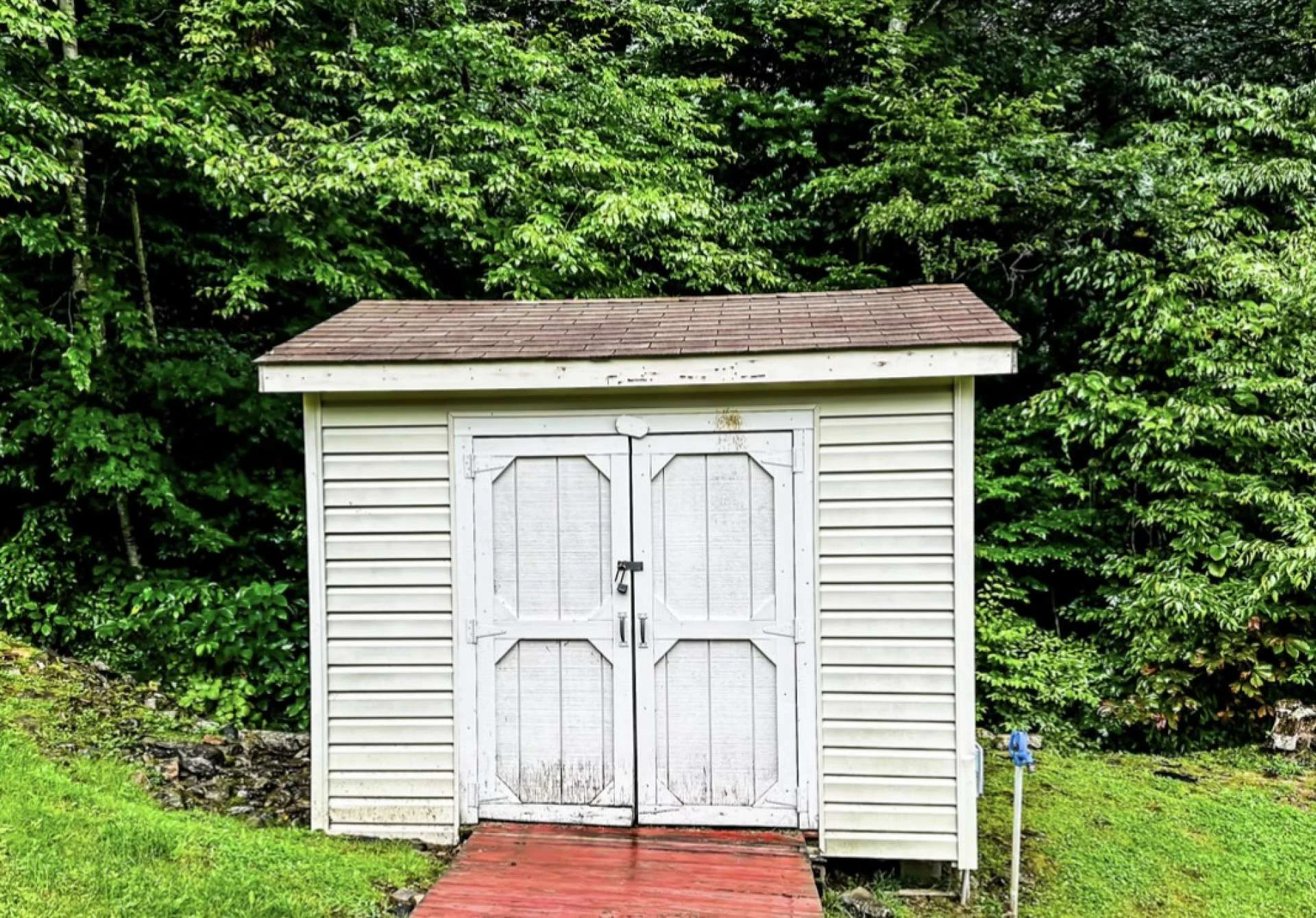 Image number 13 for the current listing