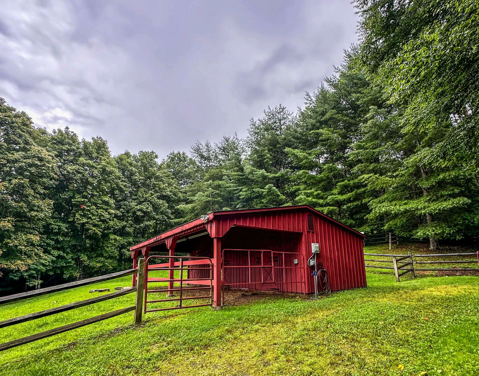 Image number 15 for the current listing