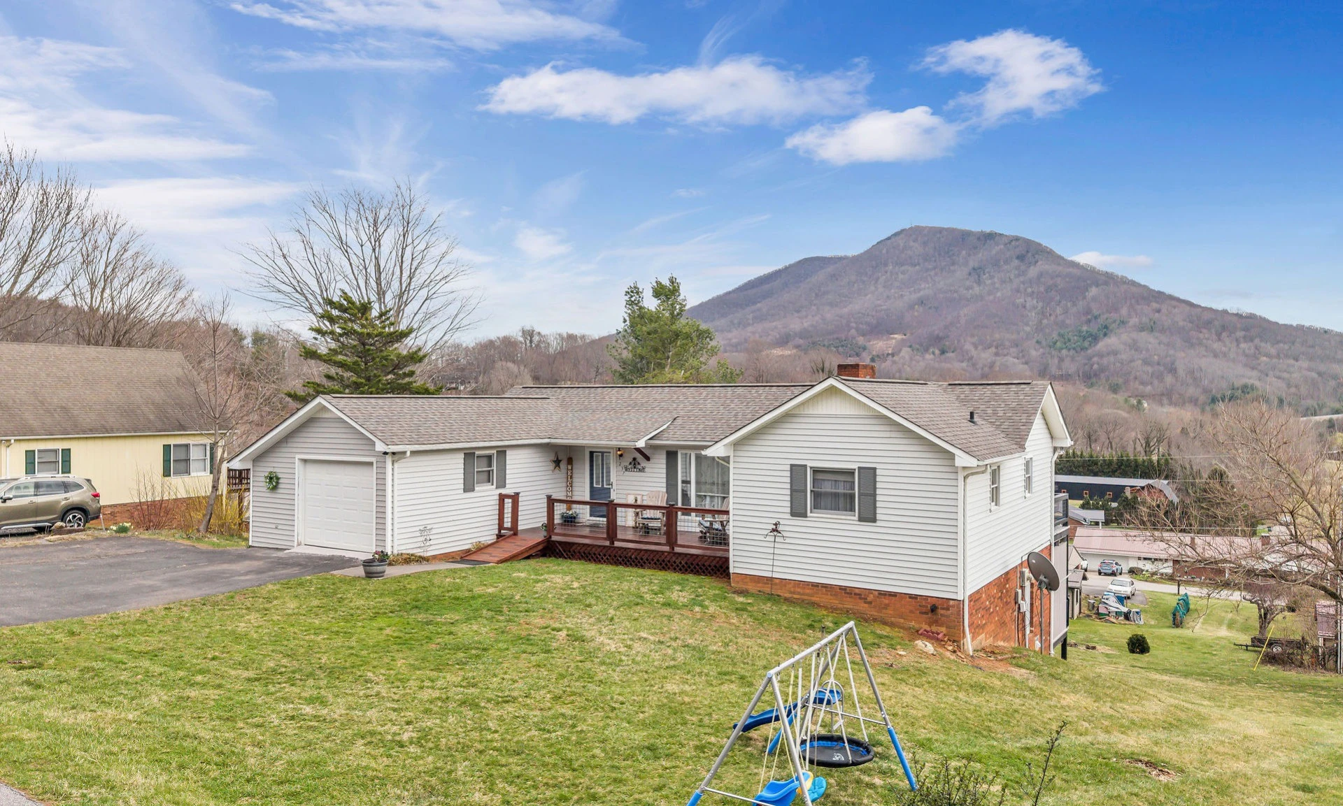 Image number 1 for the current listing