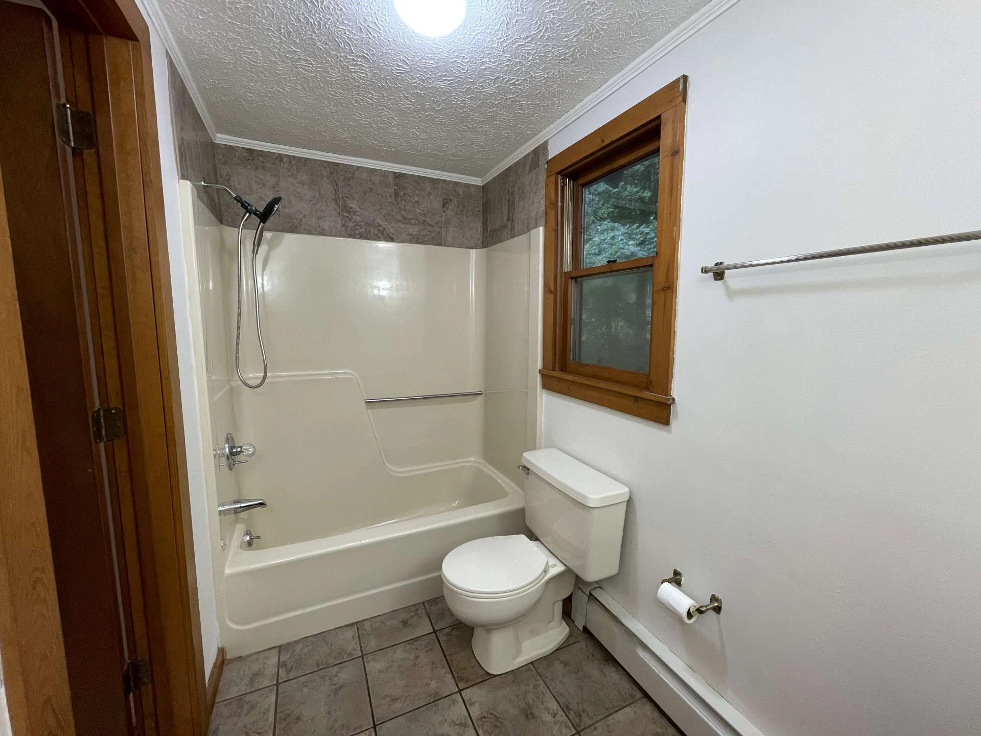 Image number 11 for the current listing