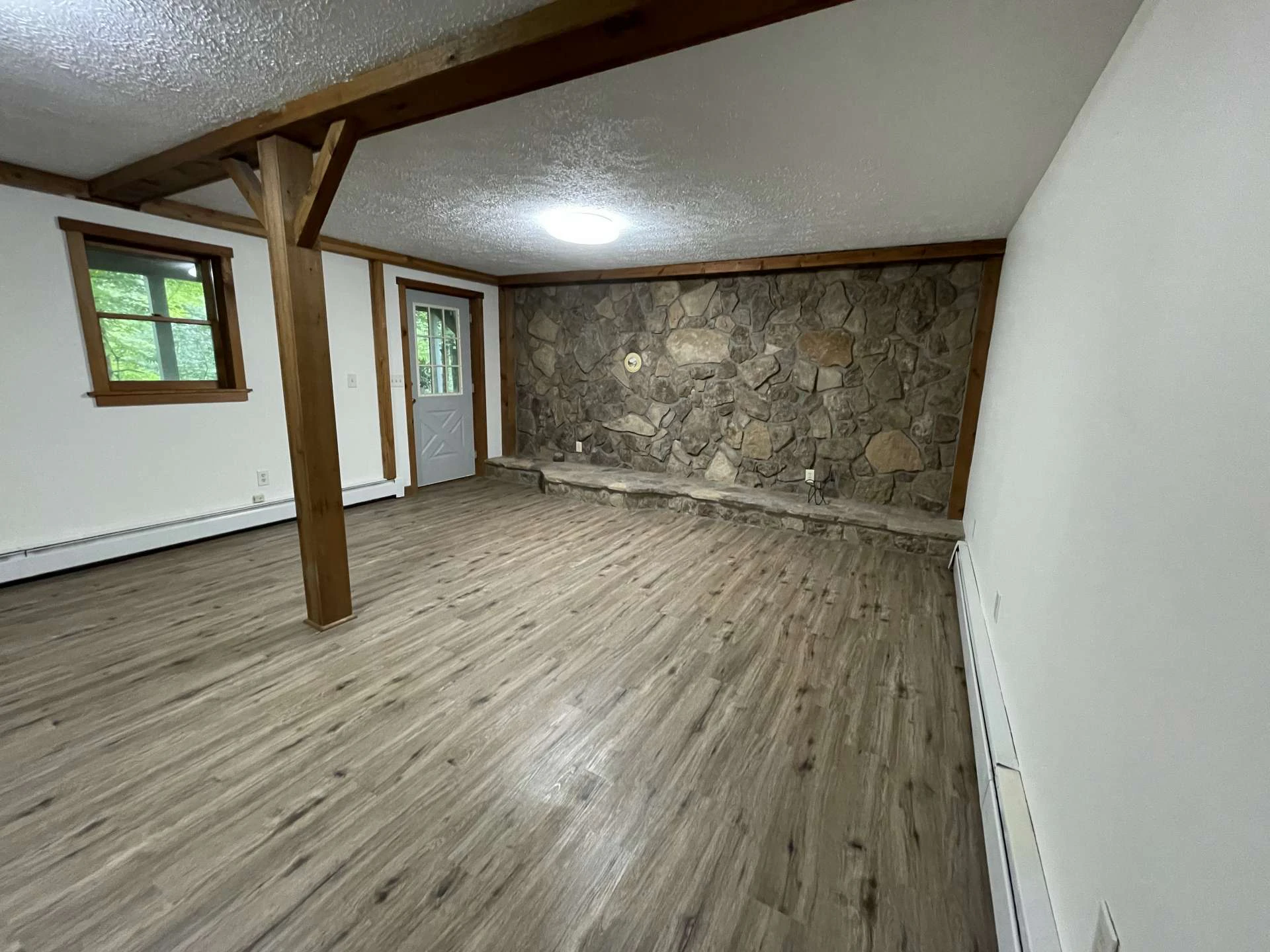 Image number 6 for the current listing