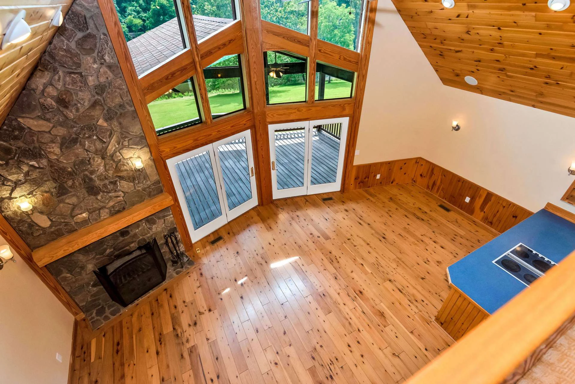 Image number 4 for the current listing