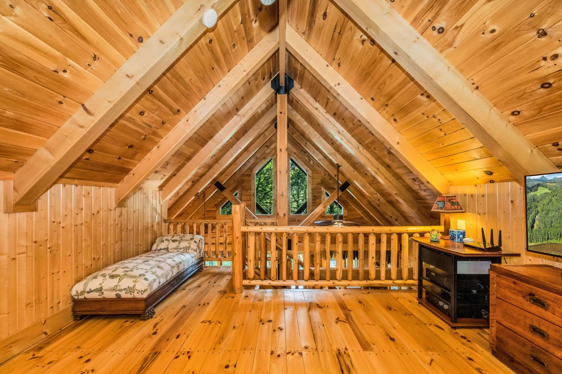 Image number 5 for the current listing