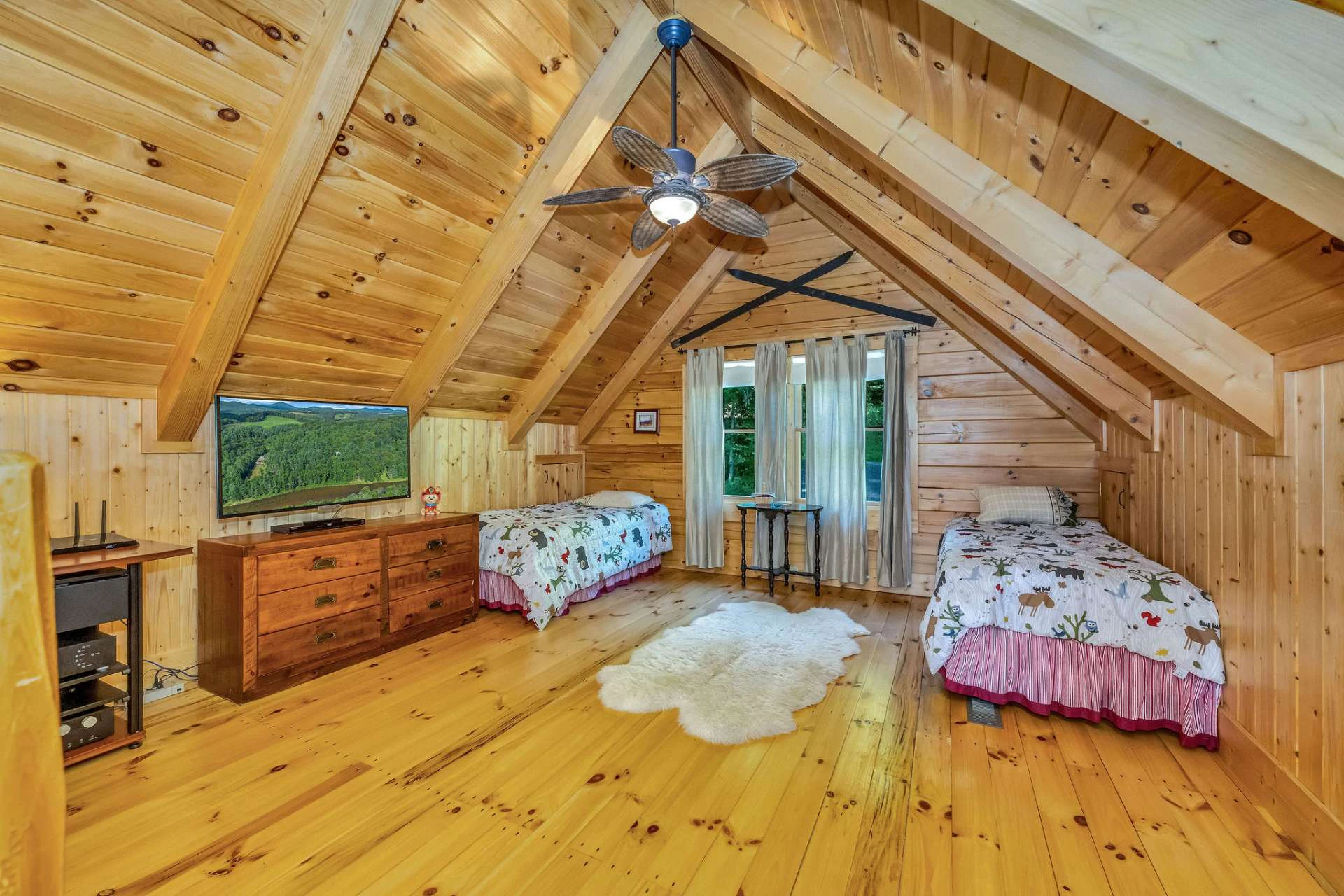 Image number 8 for the current listing
