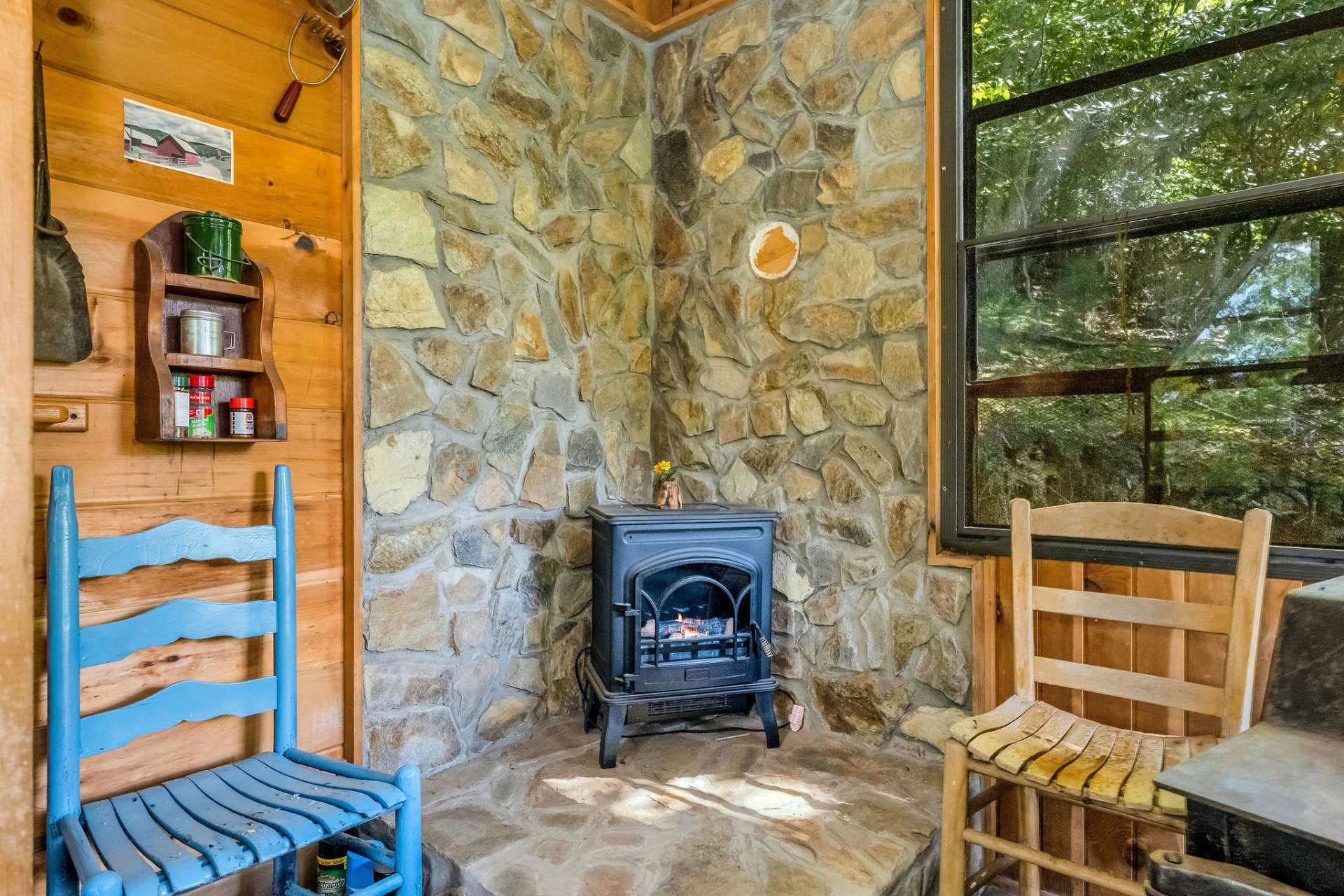 Image number 20 for the current listing