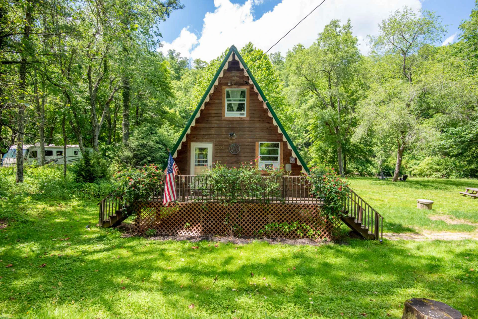 Image number 19 for the current listing