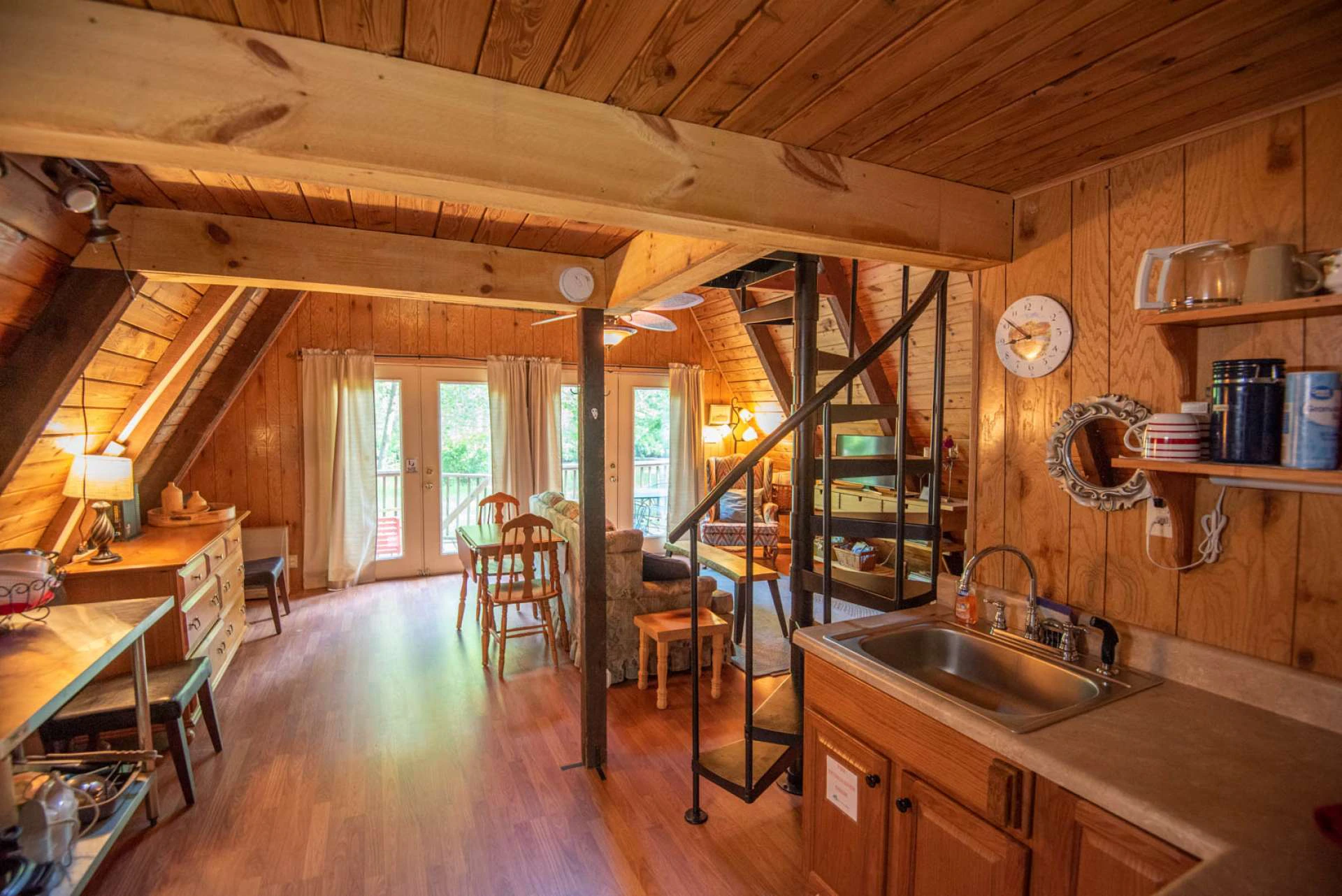 Image number 4 for the current listing