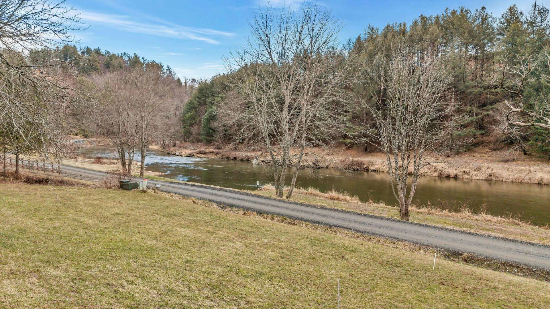 Image number 5 for the current listing