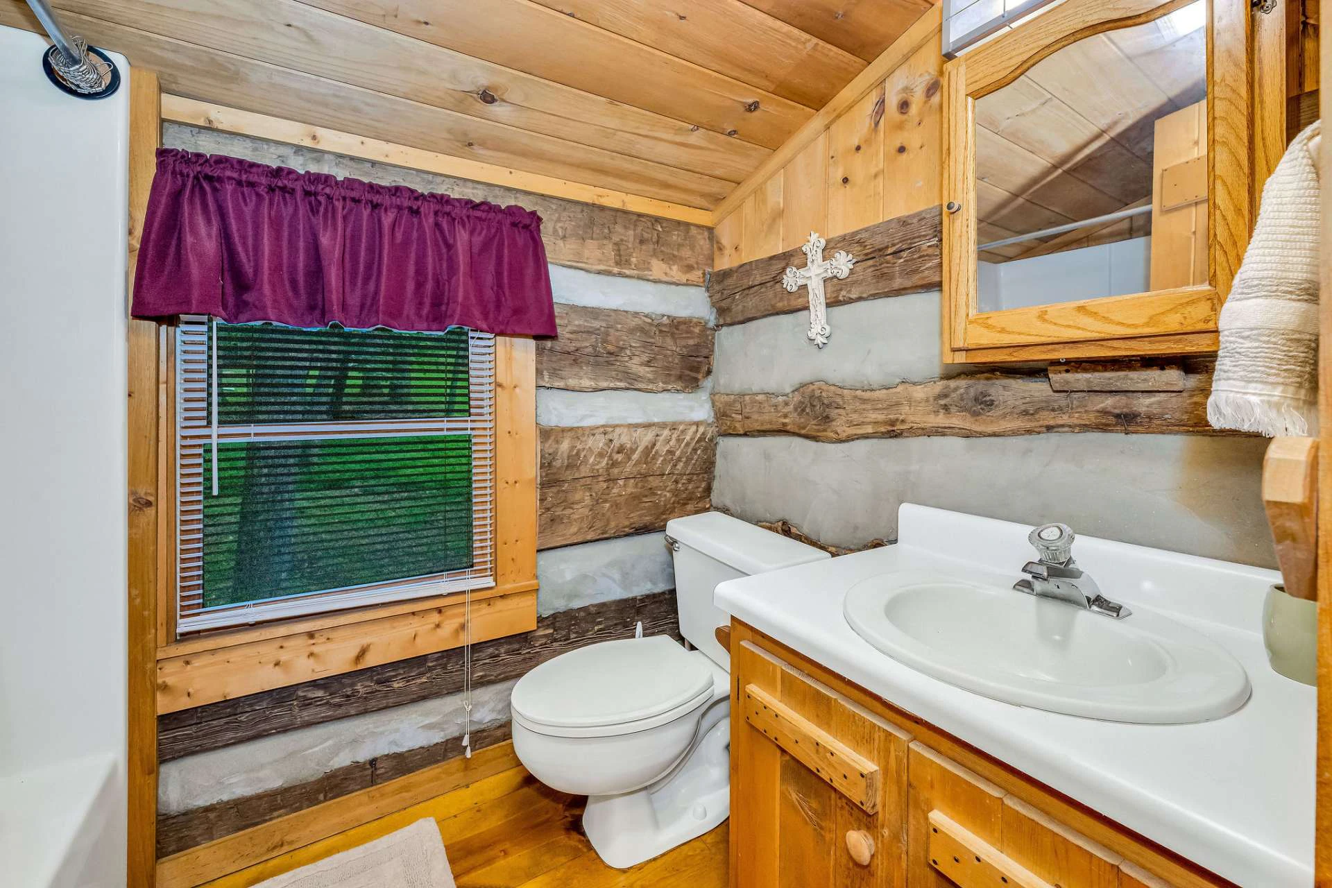 Image number 3 for the current listing