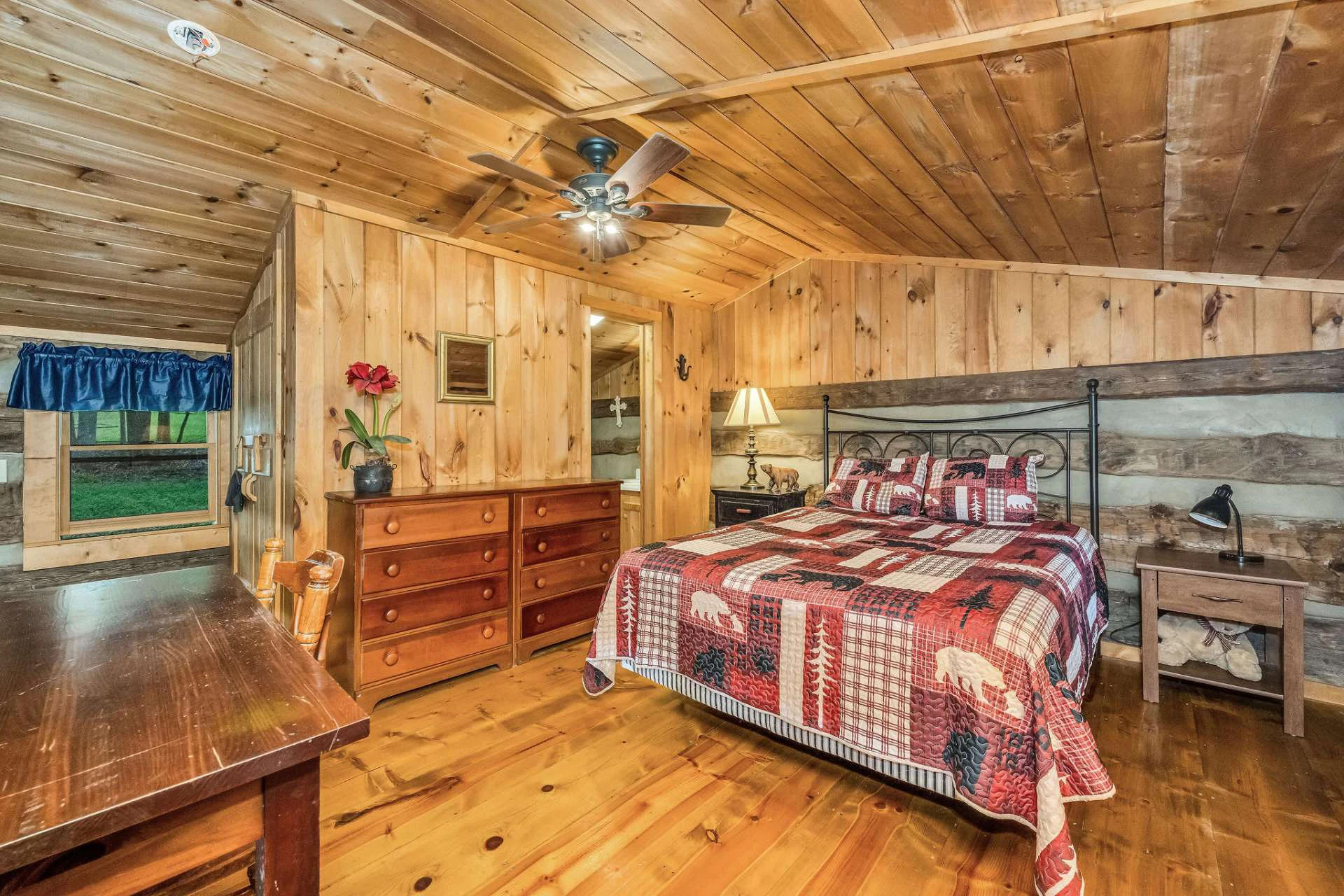 Image number 8 for the current listing