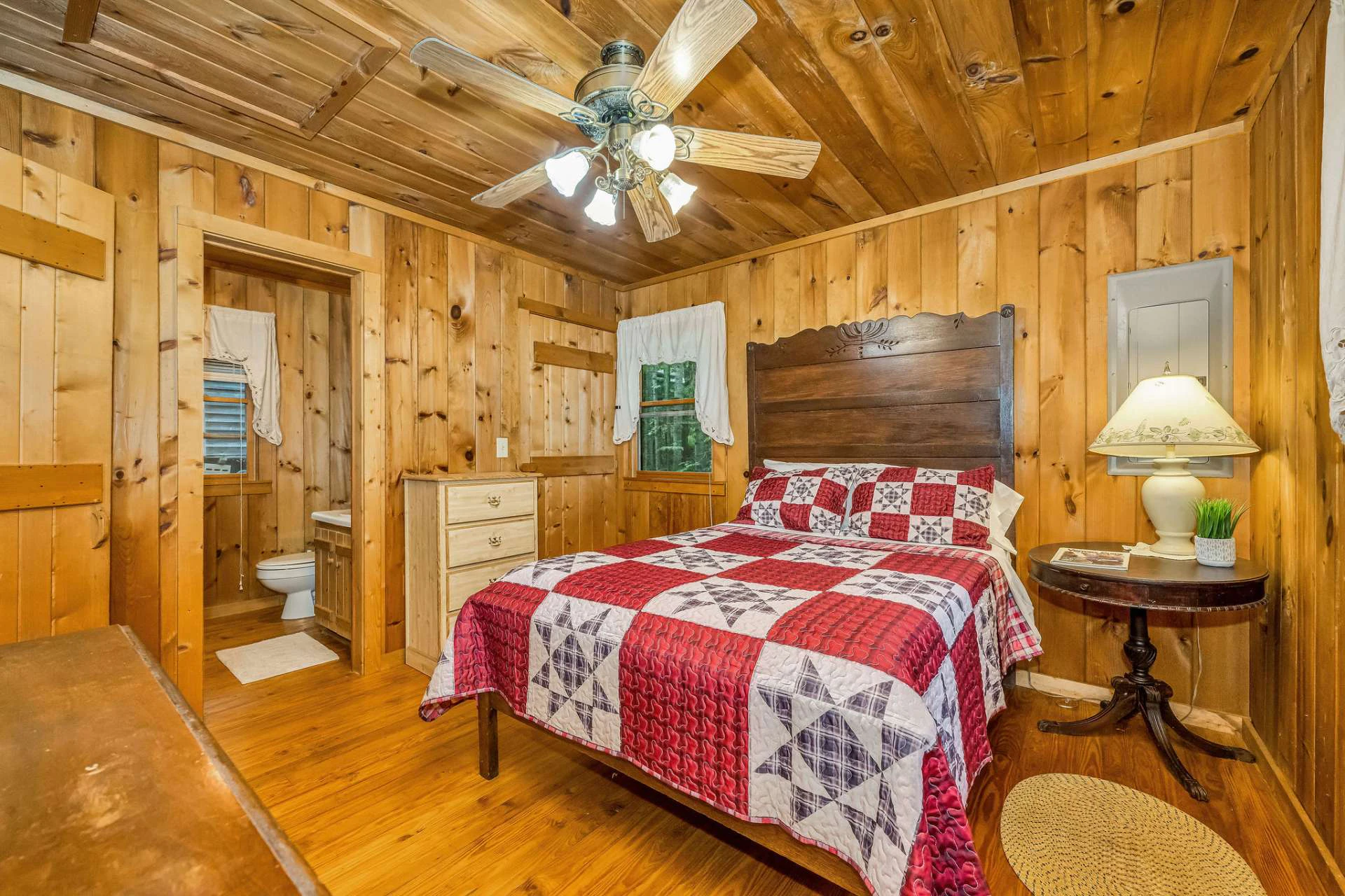 Image number 4 for the current listing