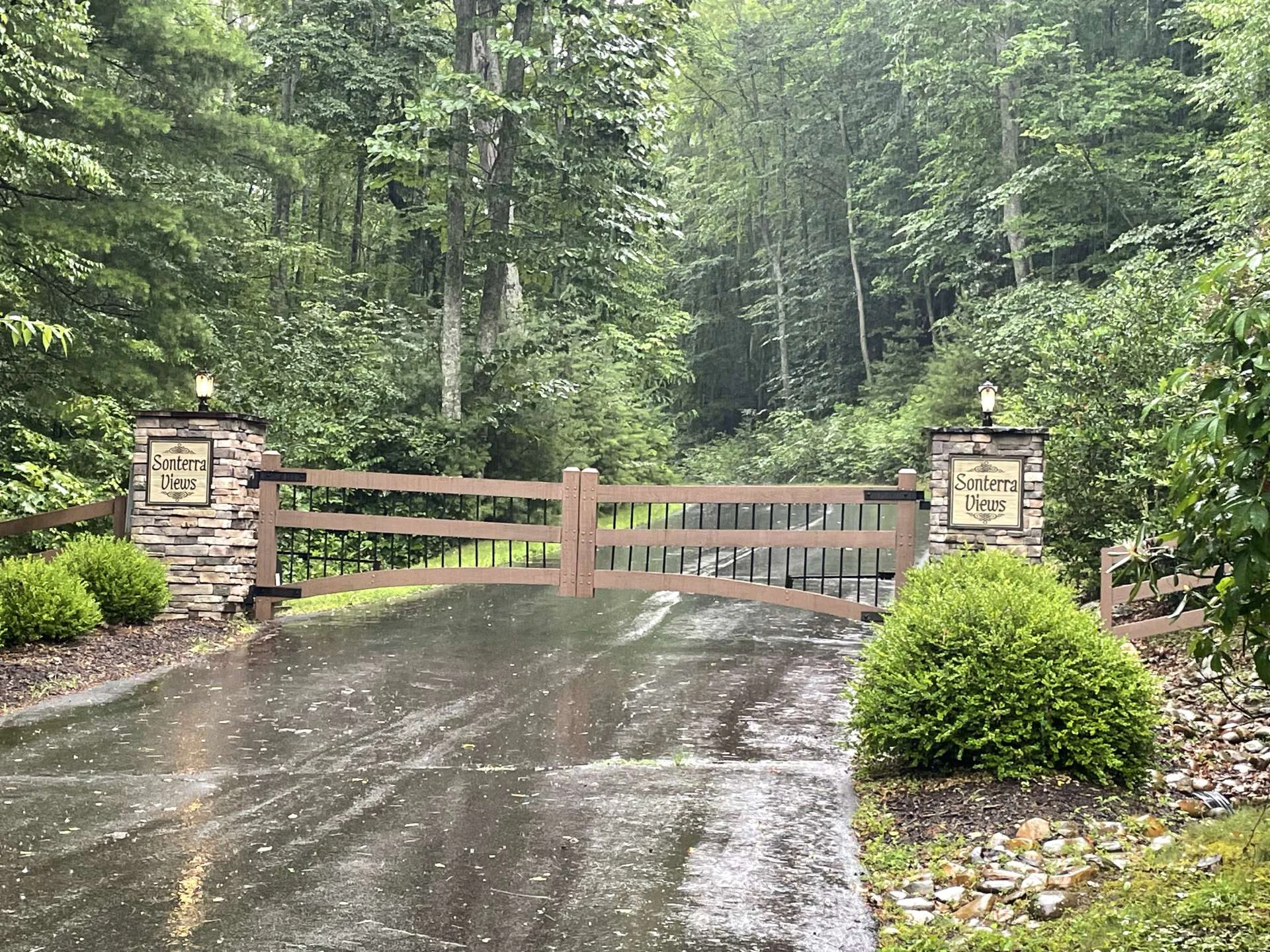 Image number 3 for the current listing