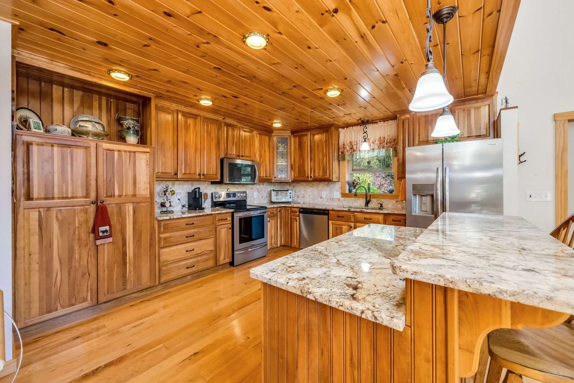 Image number 5 for the current listing