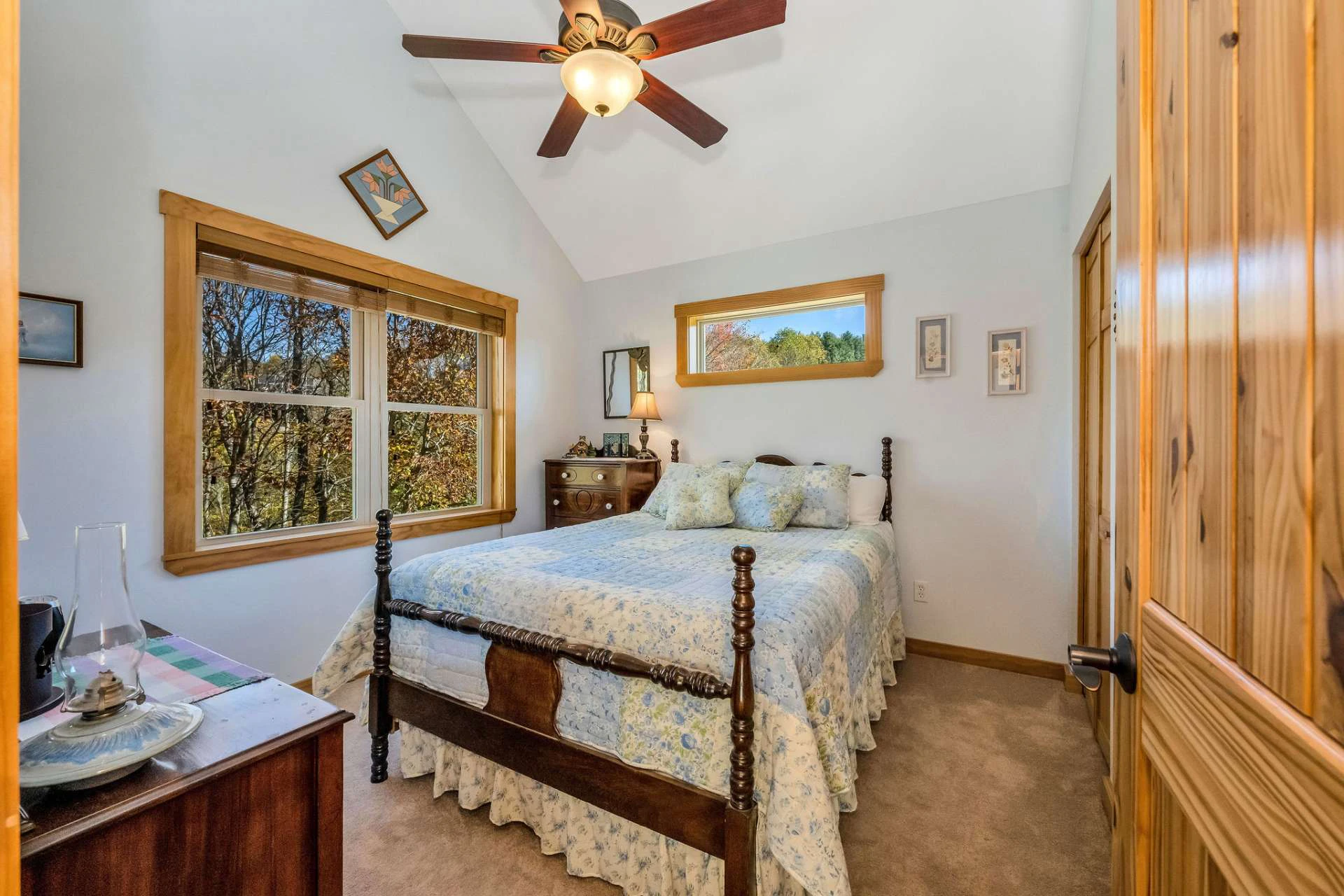 Image number 7 for the current listing