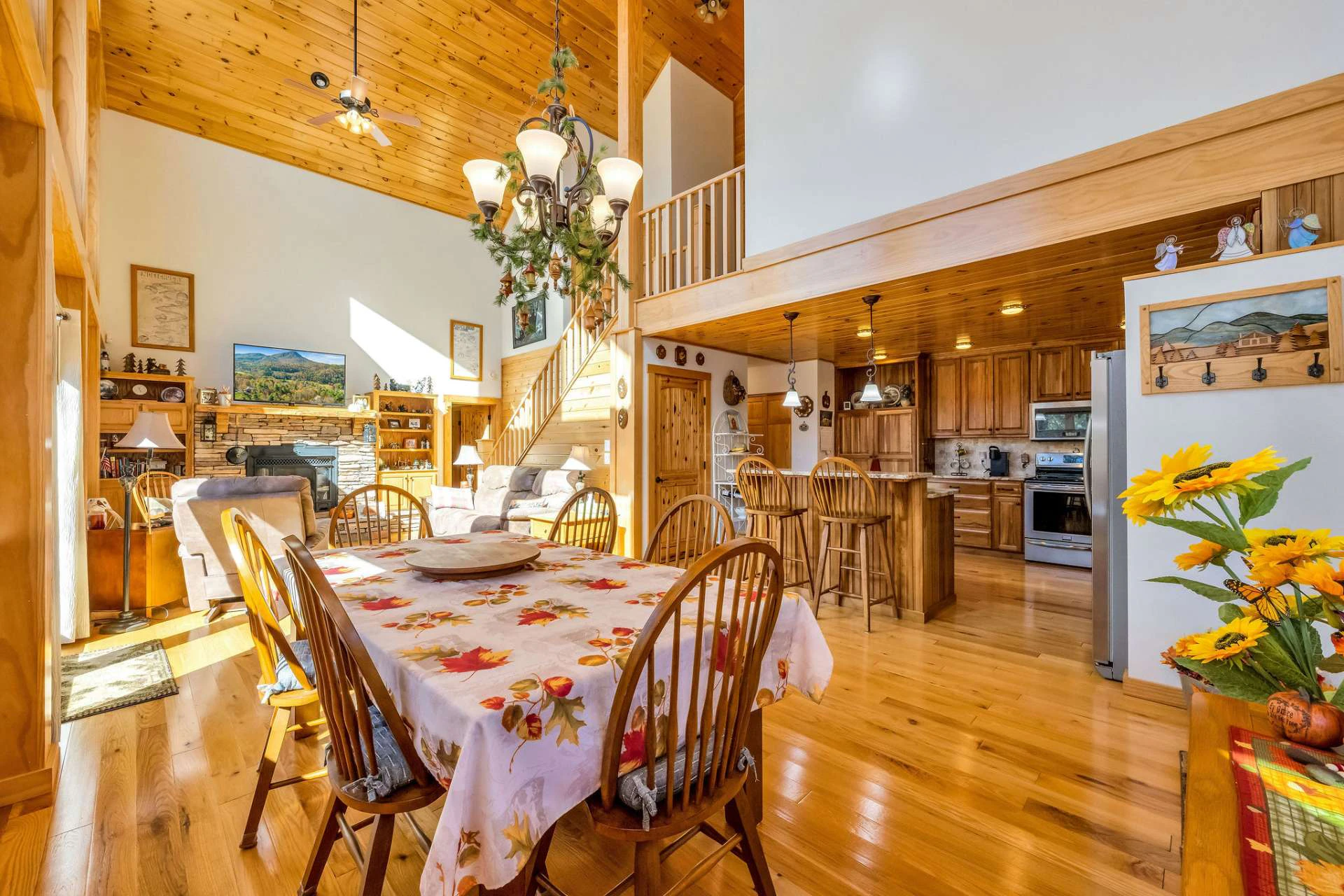 Image number 8 for the current listing