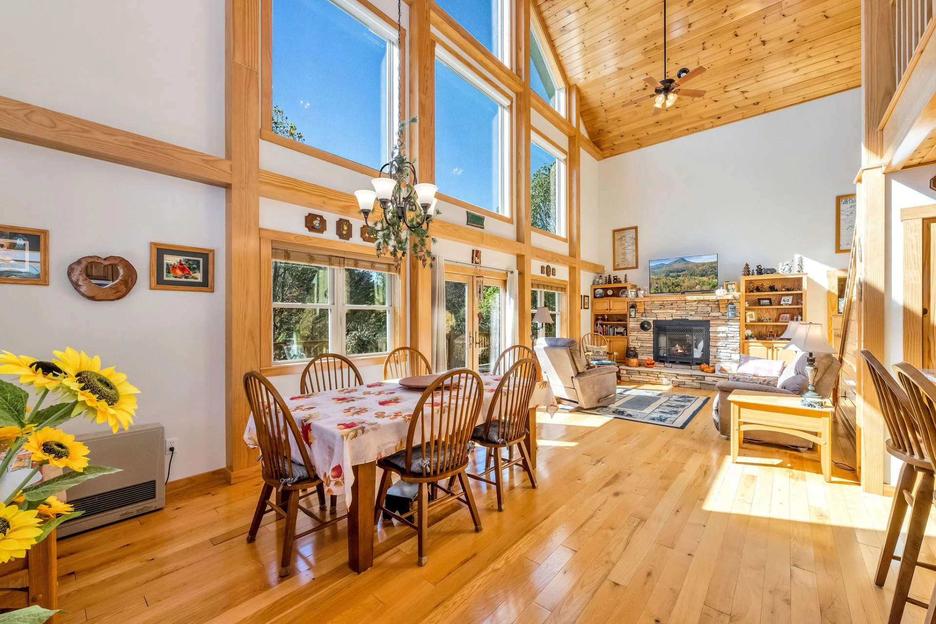 Image number 9 for the current listing