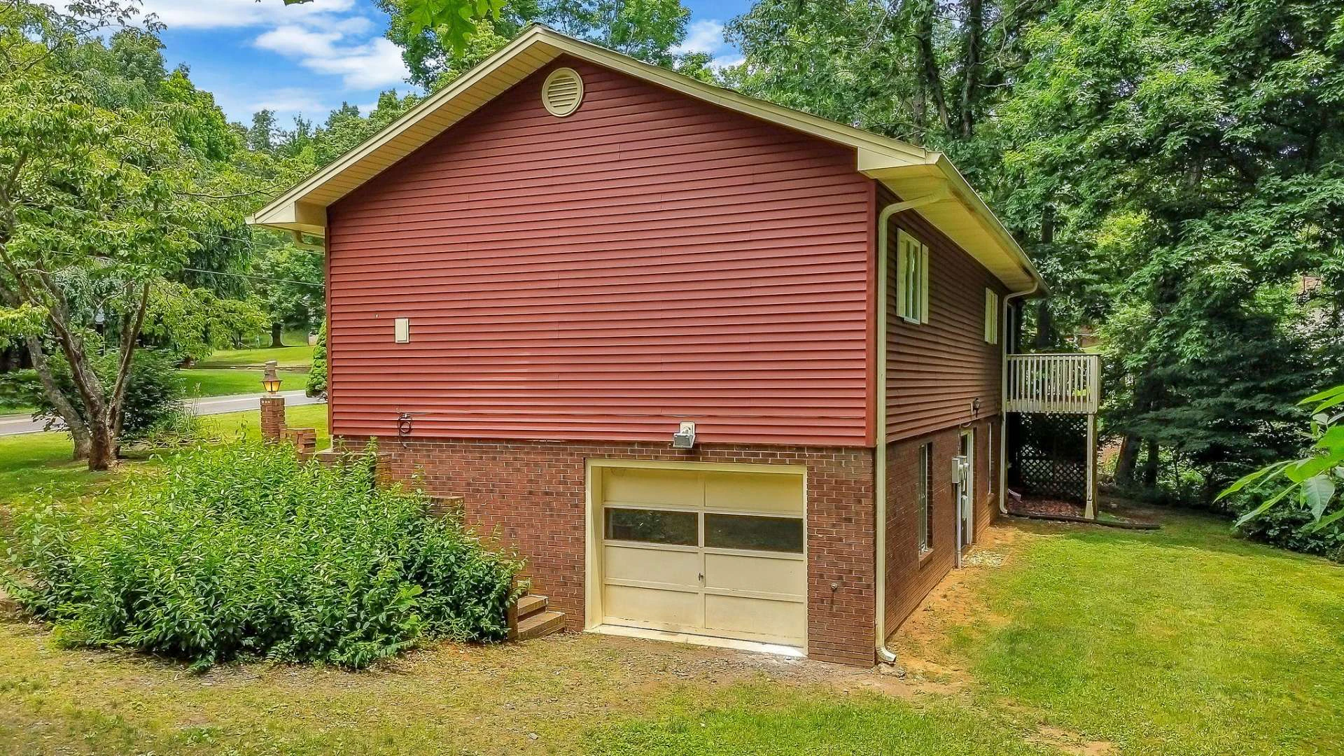 Image number 21 for the current listing