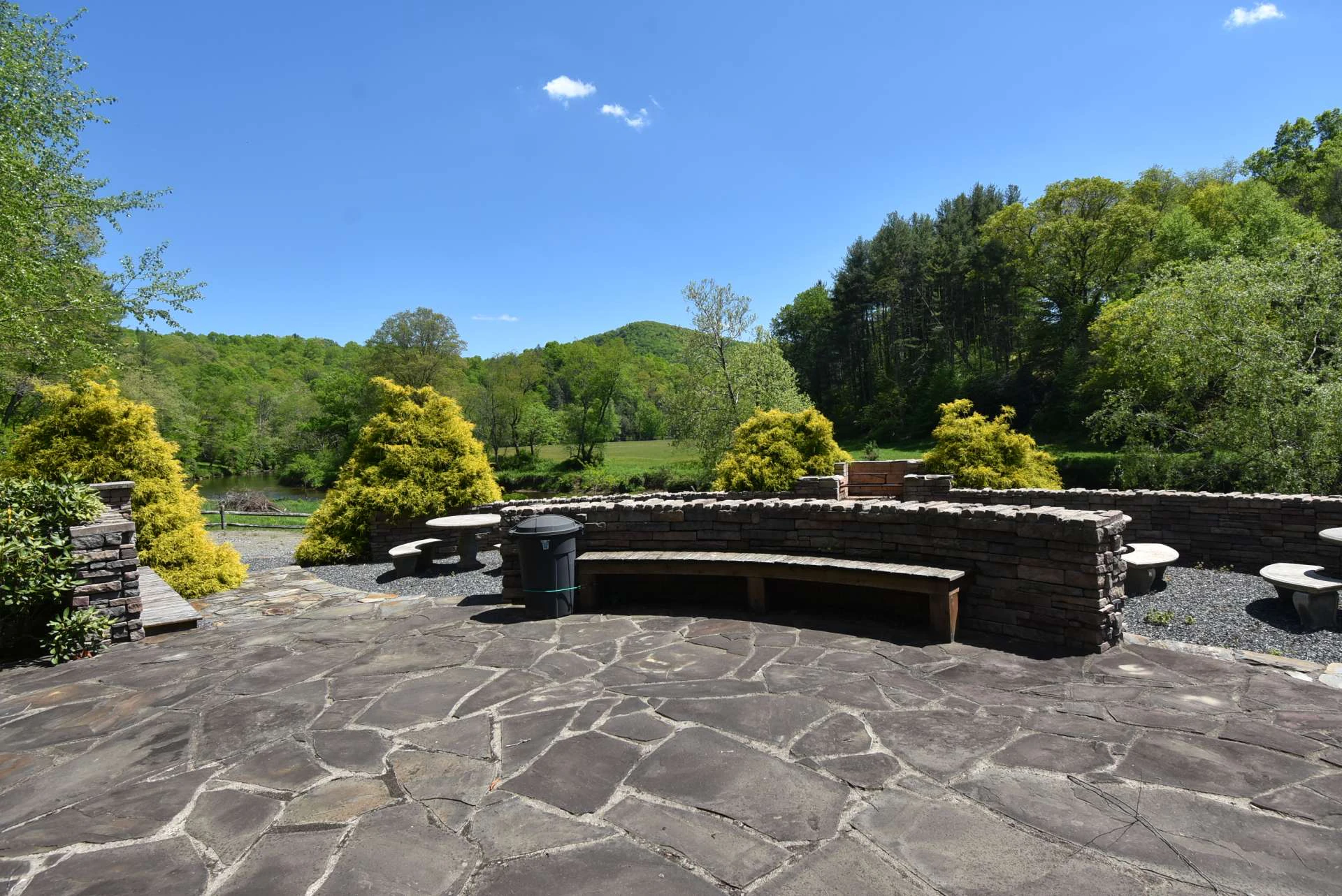 Image number 6 for the current listing